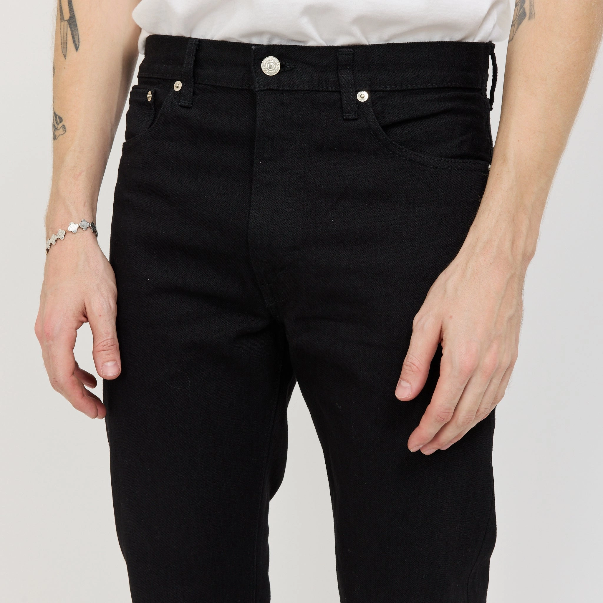 Everyday Favorite 107 Ivy Fit Black Denim
