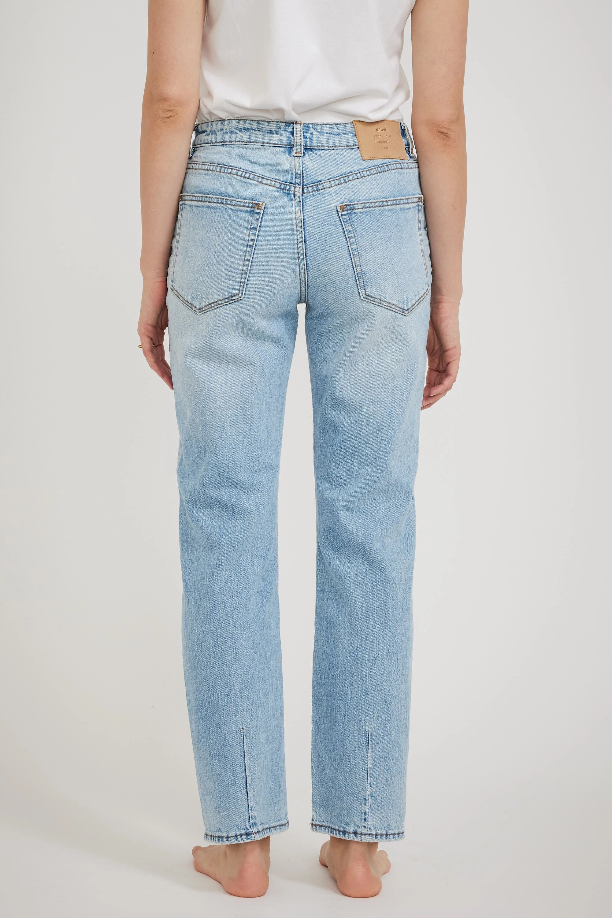 Mica Straight Pasadena Base Layer Travel Outfit Evening Stroll Minimalist