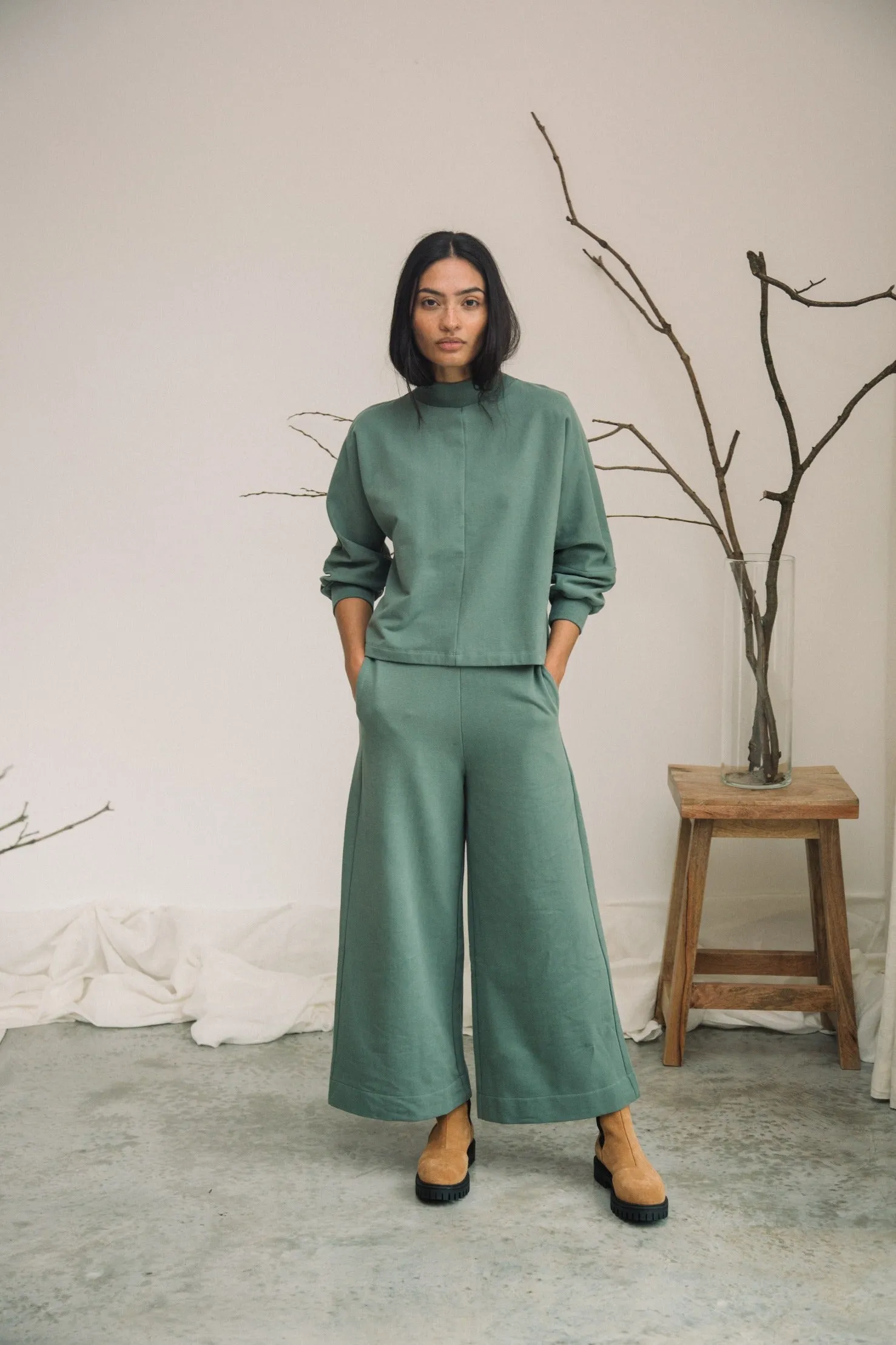 Taya Organic Cotton Felpe Jogger in Eucalyptus Active Flex ThermalRegulatingLining