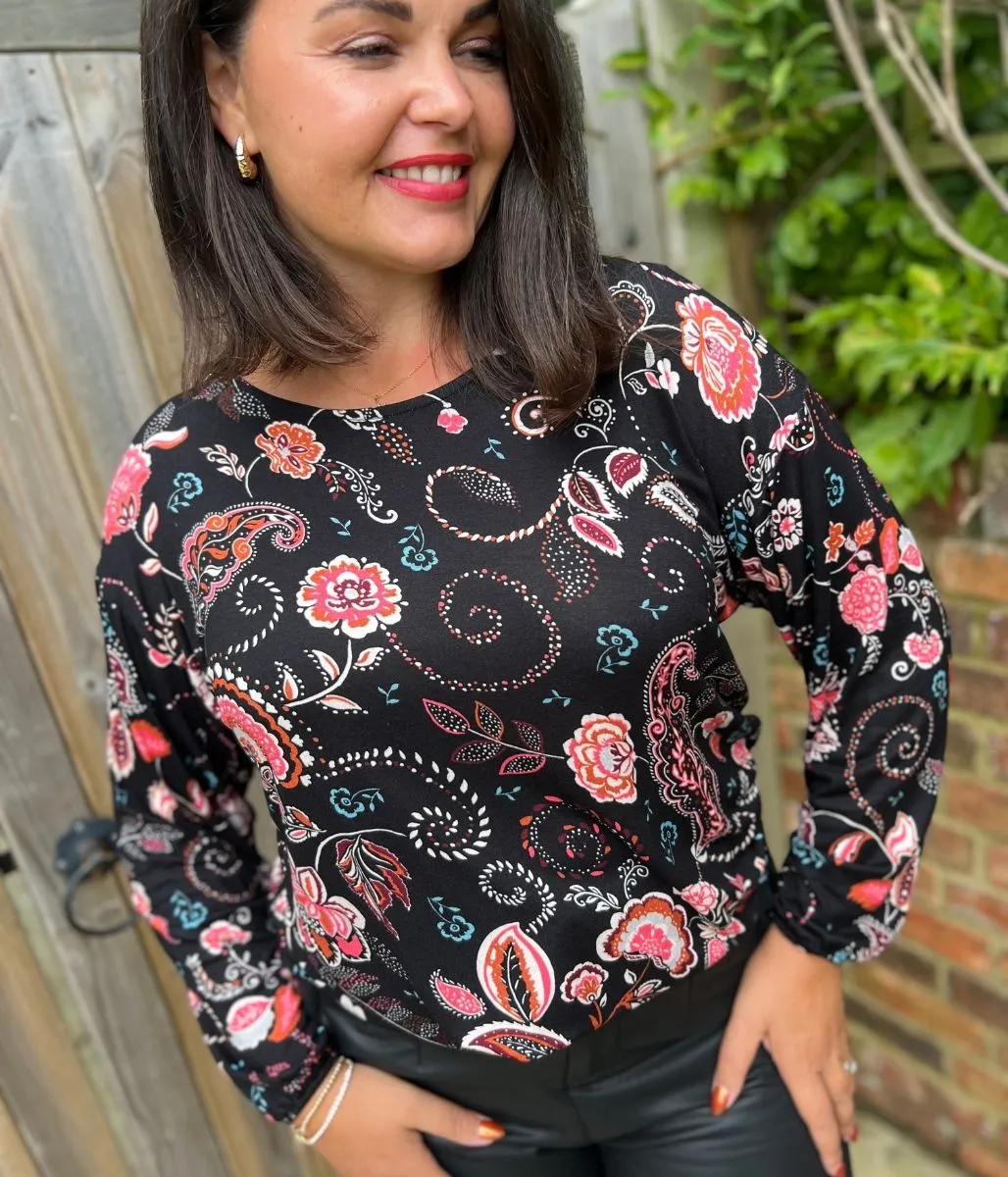 FourWayStretchFabric Black Banded Hem Printed Jersey Top