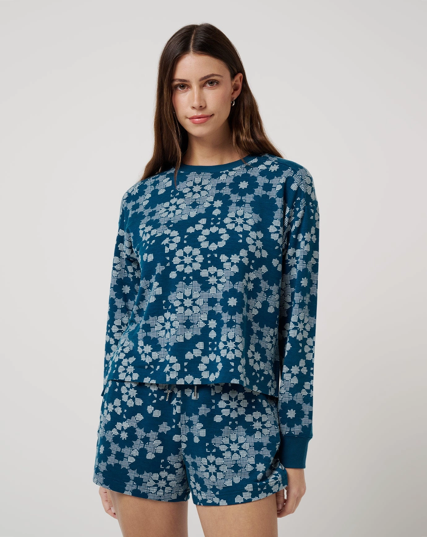 Cozy All-Day Sporty Style Autumn Cloud Crew