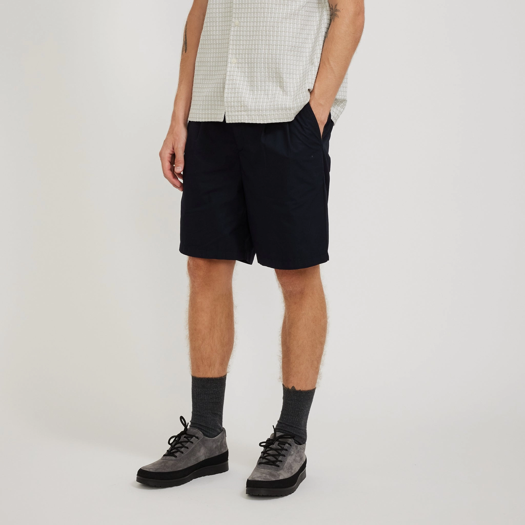 MultiPurposeUtility Benn Relaxed Typewriter Pleated Short Dark Navy