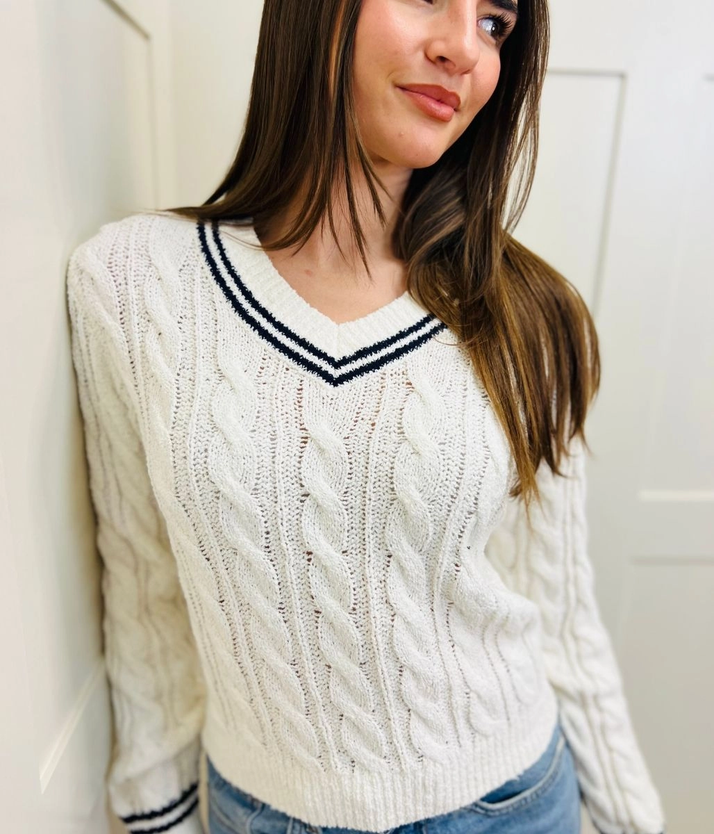 Black & Ivory Cricket Jumper Versatile Fit Luxury Knit