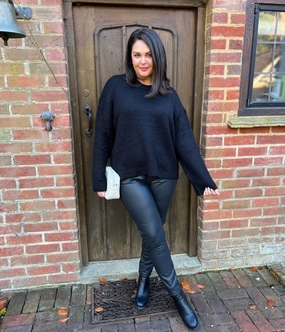 Black Crew Neck Jumper Cozy Design Fit Snug Layer