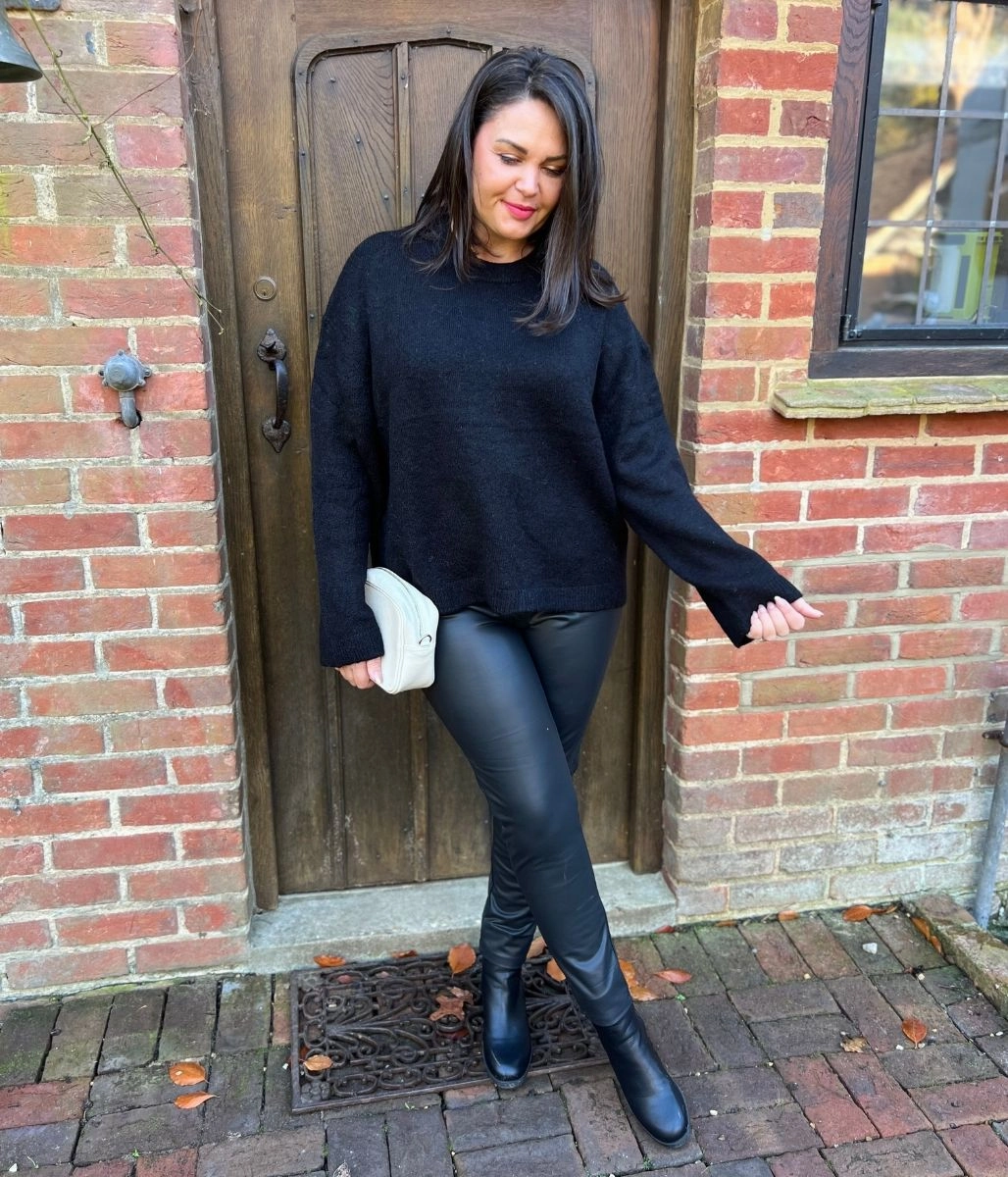 Black Crew Neck Jumper UV Protective Coating Elastic hem