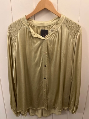 Voy 4901 Sheering Shoulder Shirt - Gold All Weather Performance Fabric