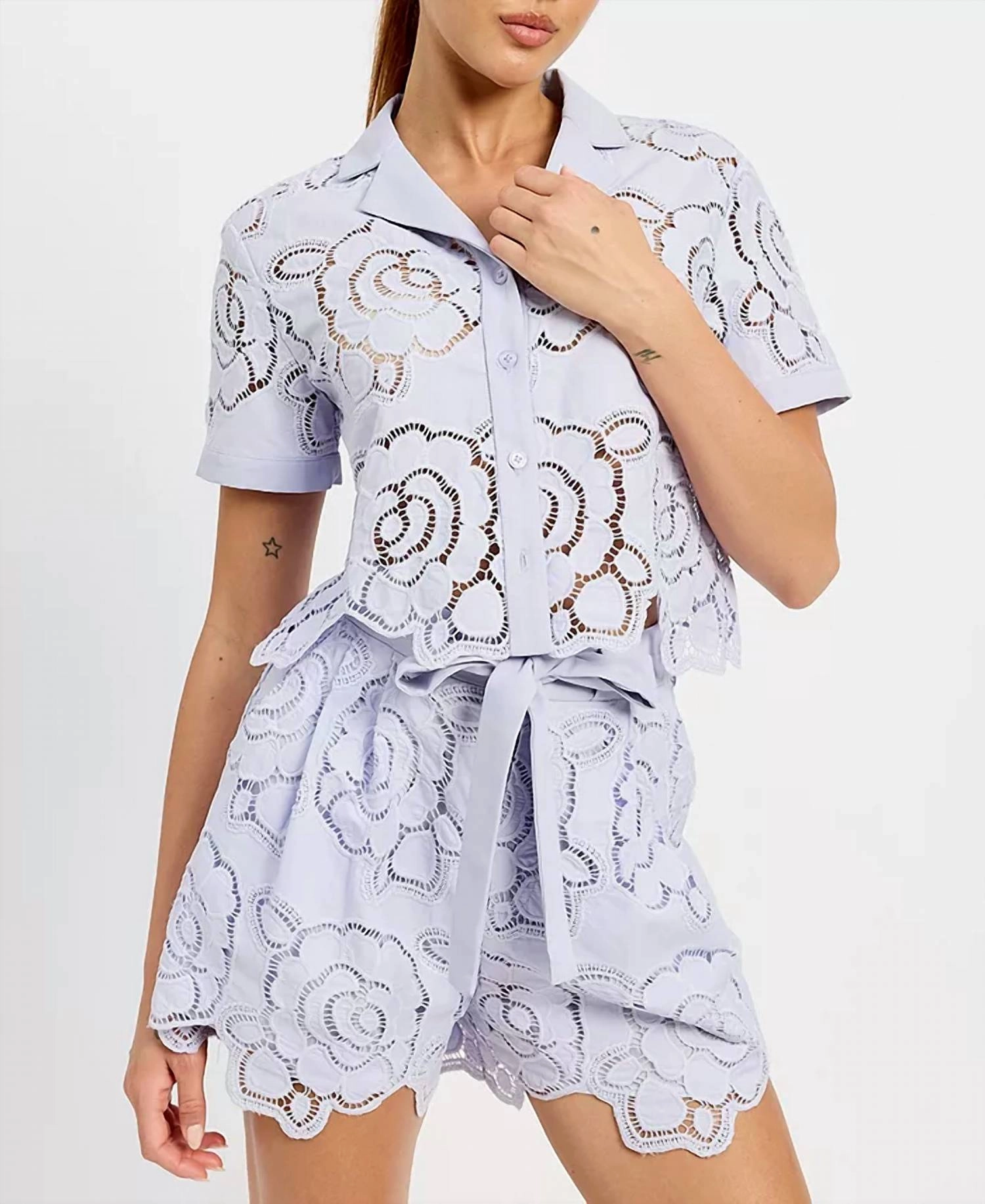 Brynlee Belted Shorts In Lilac Chafe Resistant Edges