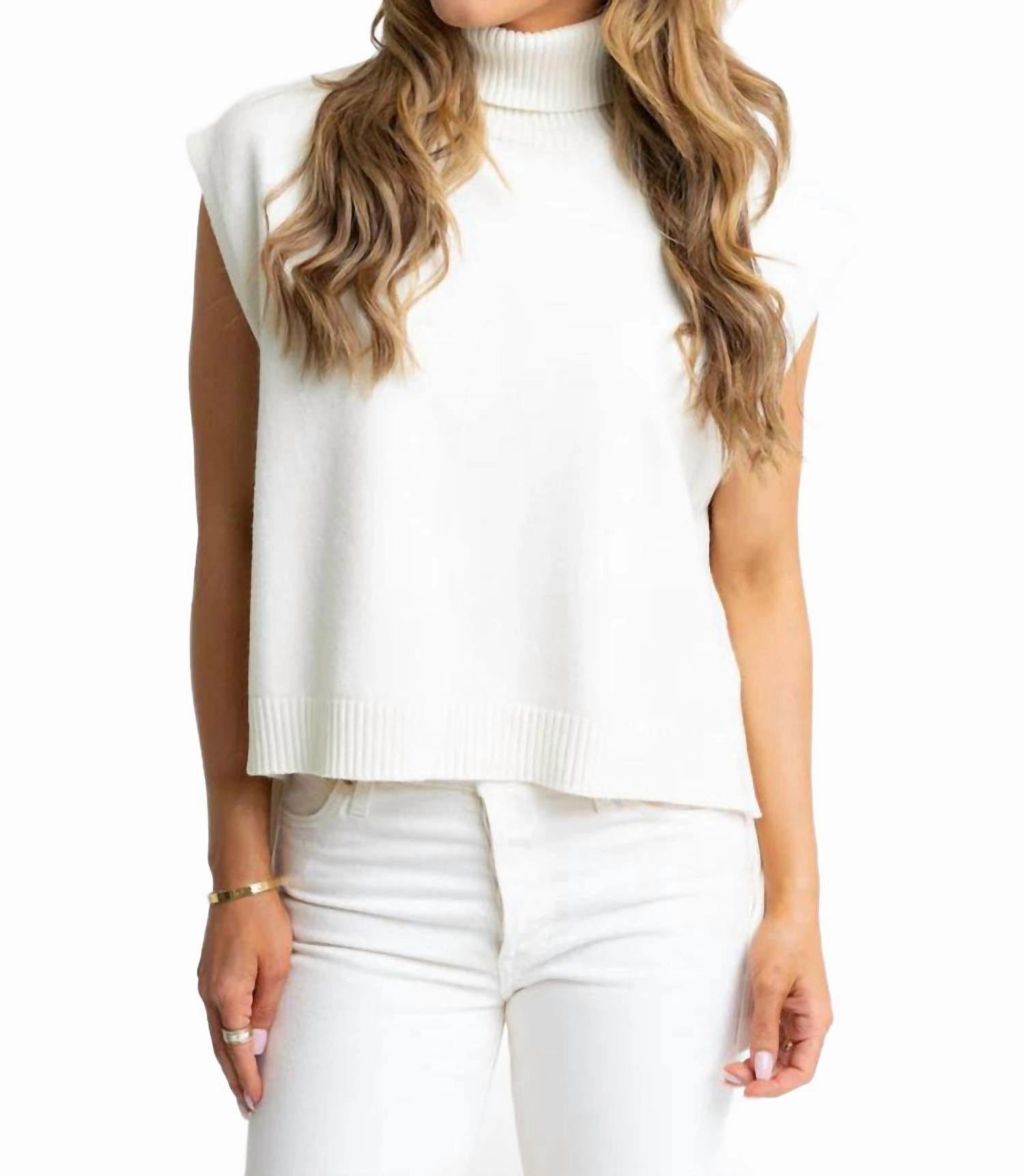 Women's Turtleneck Hi Lo Sweater In Ivory Cold Weather