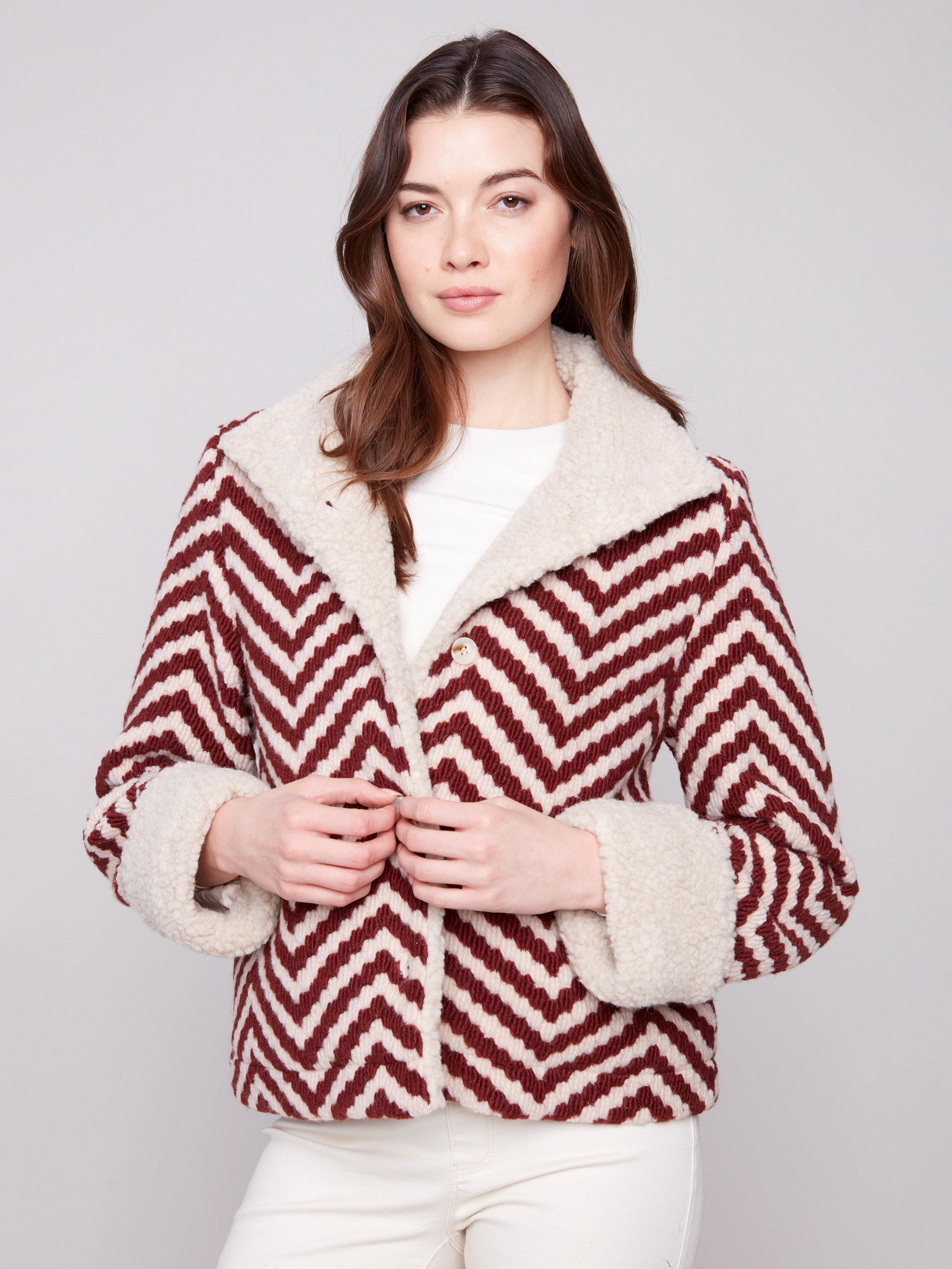 Taped Seams Collapsible Packable Style Chevron Boucl?? Short Jacket With Sherpa Trim - Cabernet