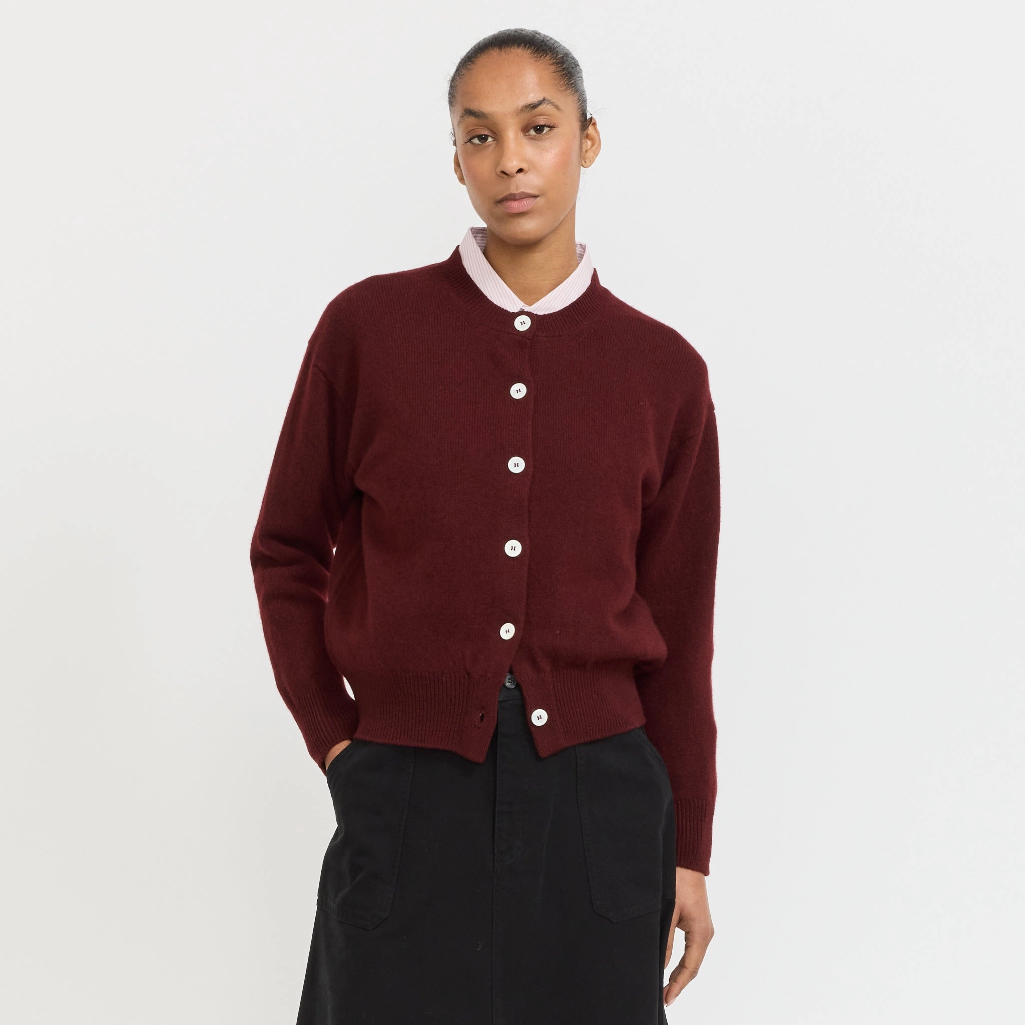 Oversized Silhouette Cozy Fitting Ada Crewneck Cardigan Burgundy