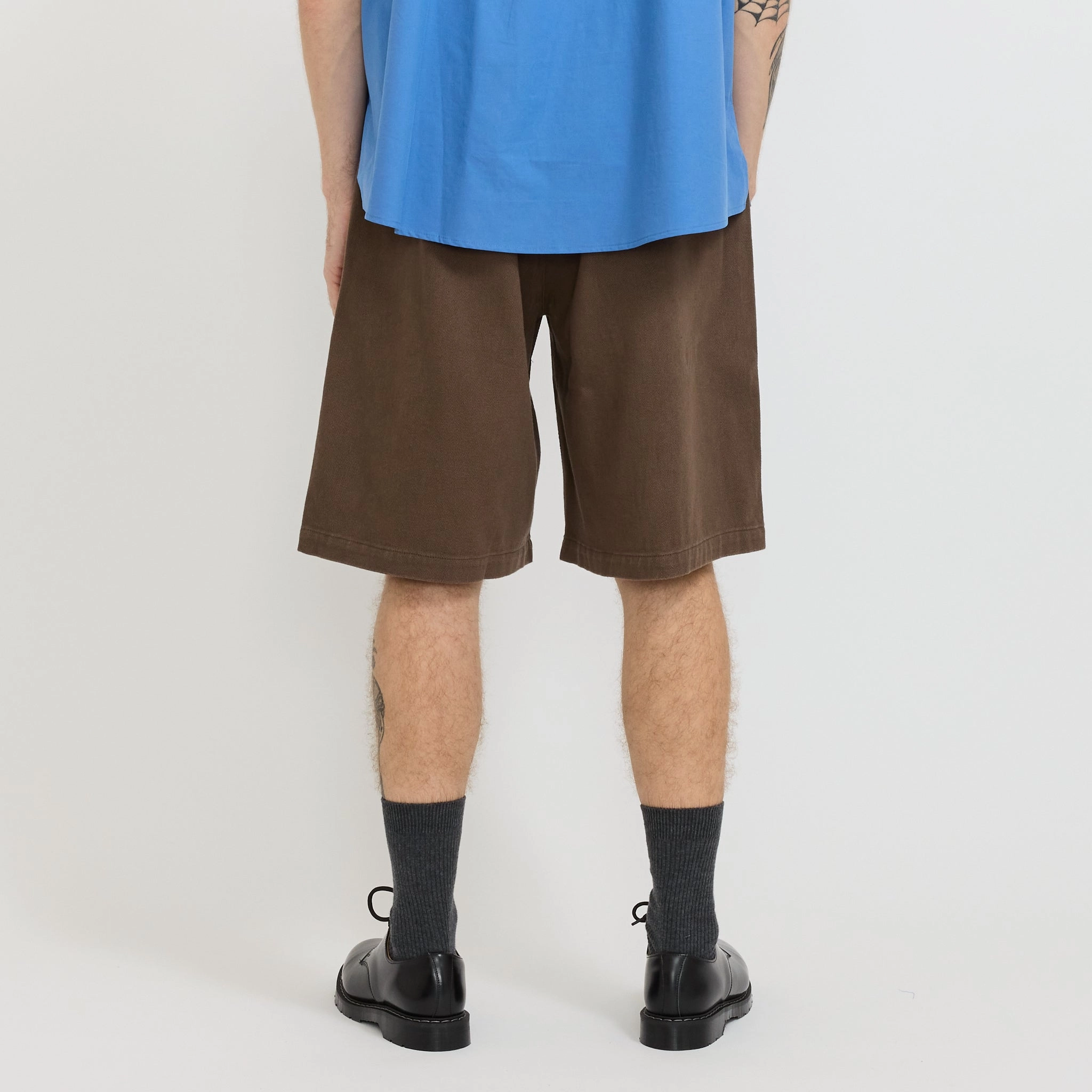 Chock Shorts Brown Vacation Outfit