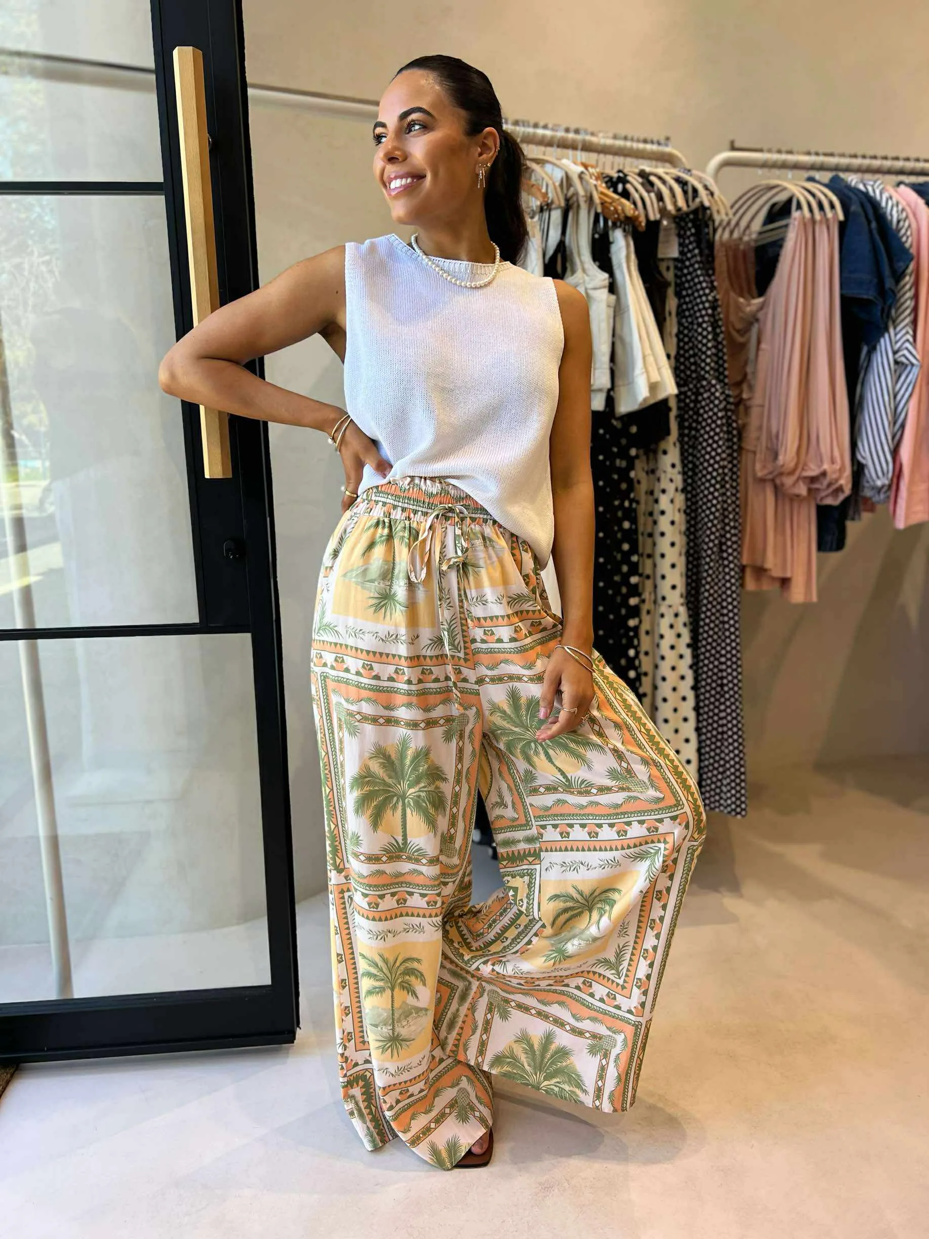 CHRYSTA PANTS Low Rise Fit