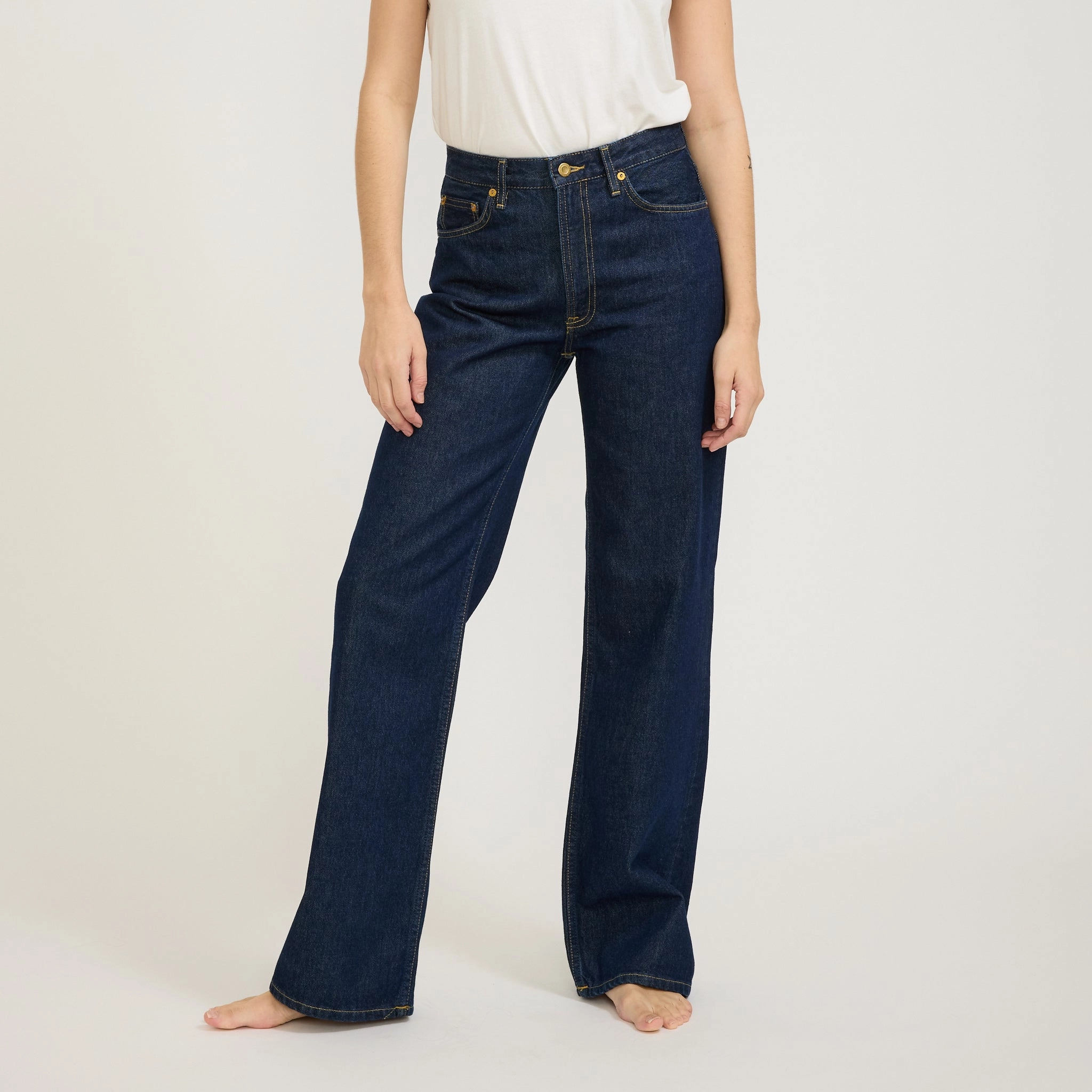Layered Basics Style Combo Clean Eileen Classic Blue