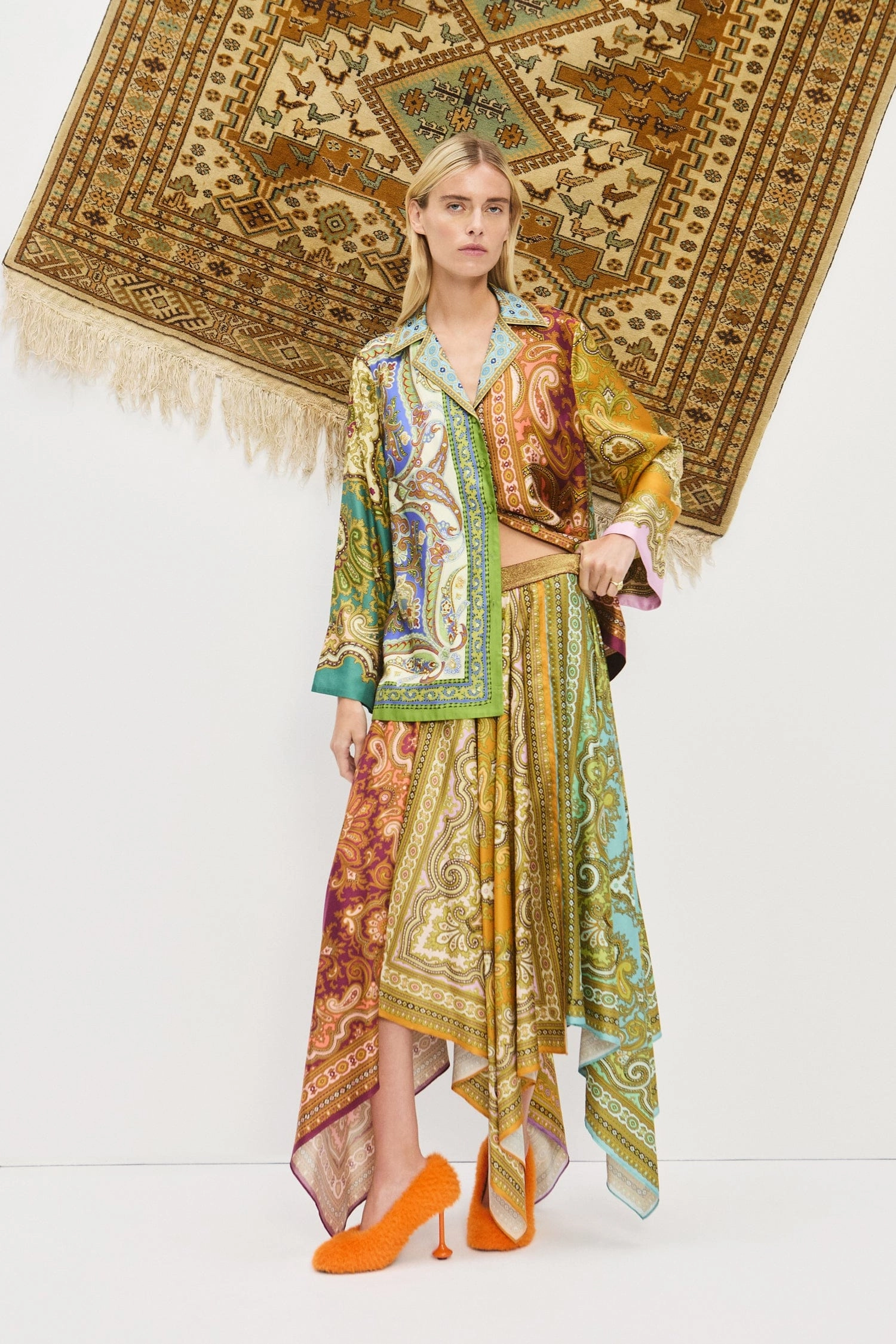 Non Irritating Seams Ultraviolet Protection Finish Clemenza Spliced Silk Shirt