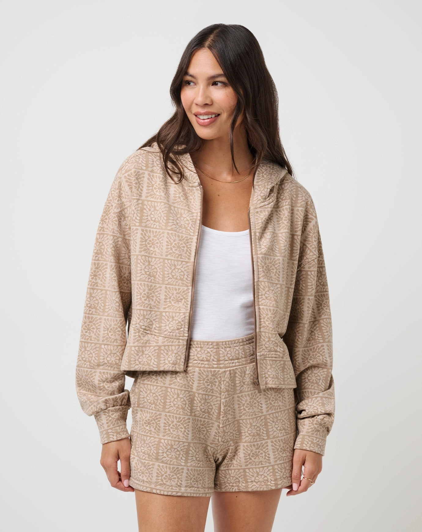 Comfy Fit Effortless Wear Cloud Fleece Stellar Hood