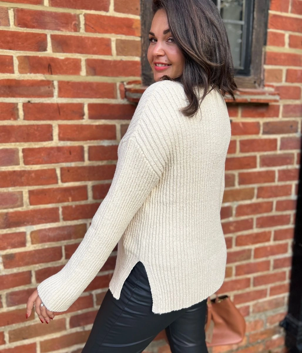 Casual Comfort Layer Ivory Ribbed Boat Neck Jumper