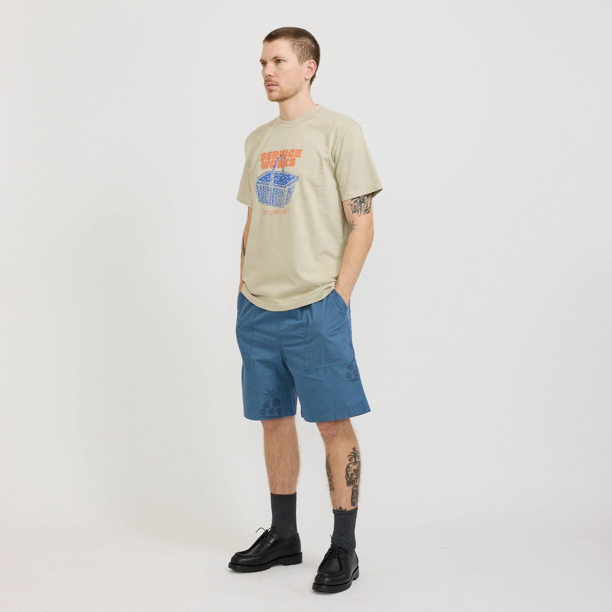 Nourish Chef Shorts Slate Chill Look Active Layer Fit