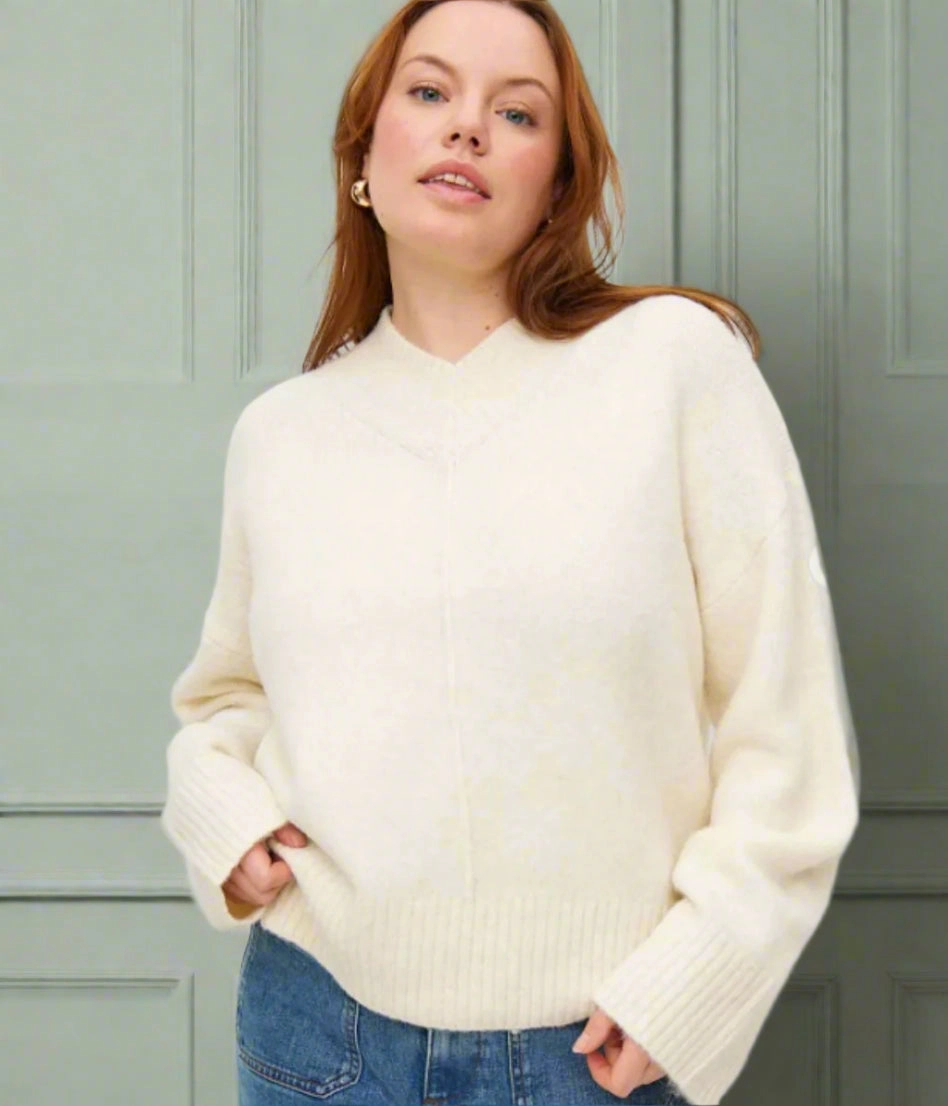 Ribbed Hem Ecru Wool Blend V Neck Jumper