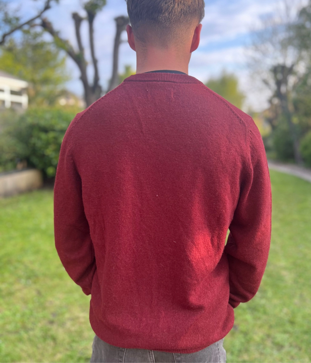 Burgundy Men's Extra Fine Lambswool Jumper Relaxed Silhouette Odor Resistant Fabric