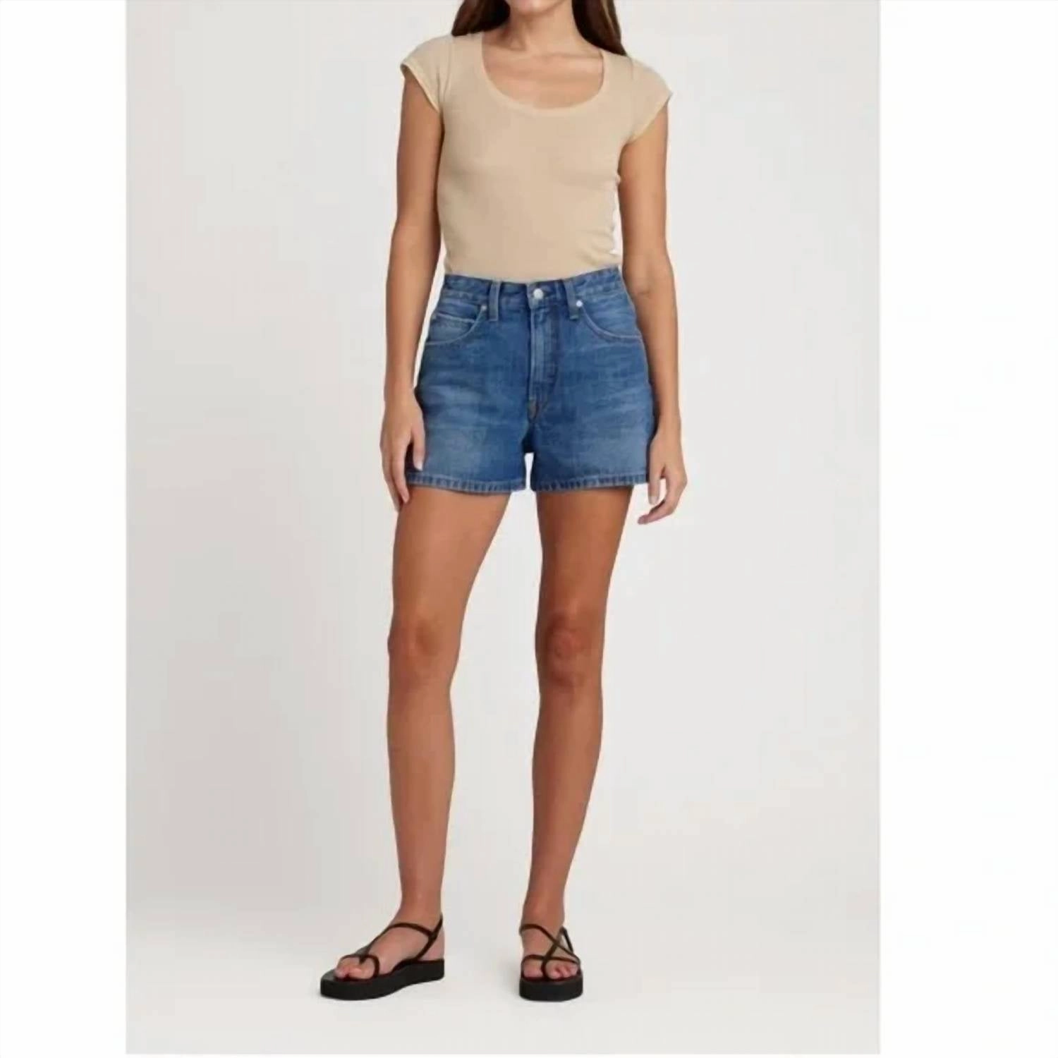 Amber Short In Idle Quick Release Closure