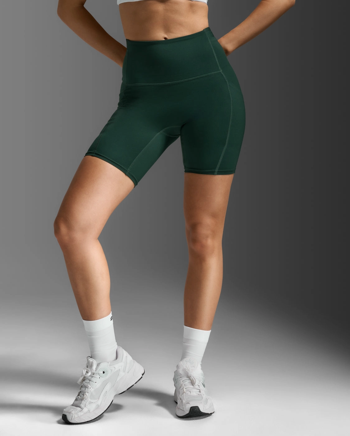 silk blend High-End Quality Form Stash Hi-Rise 6" Compression Short with Pockets