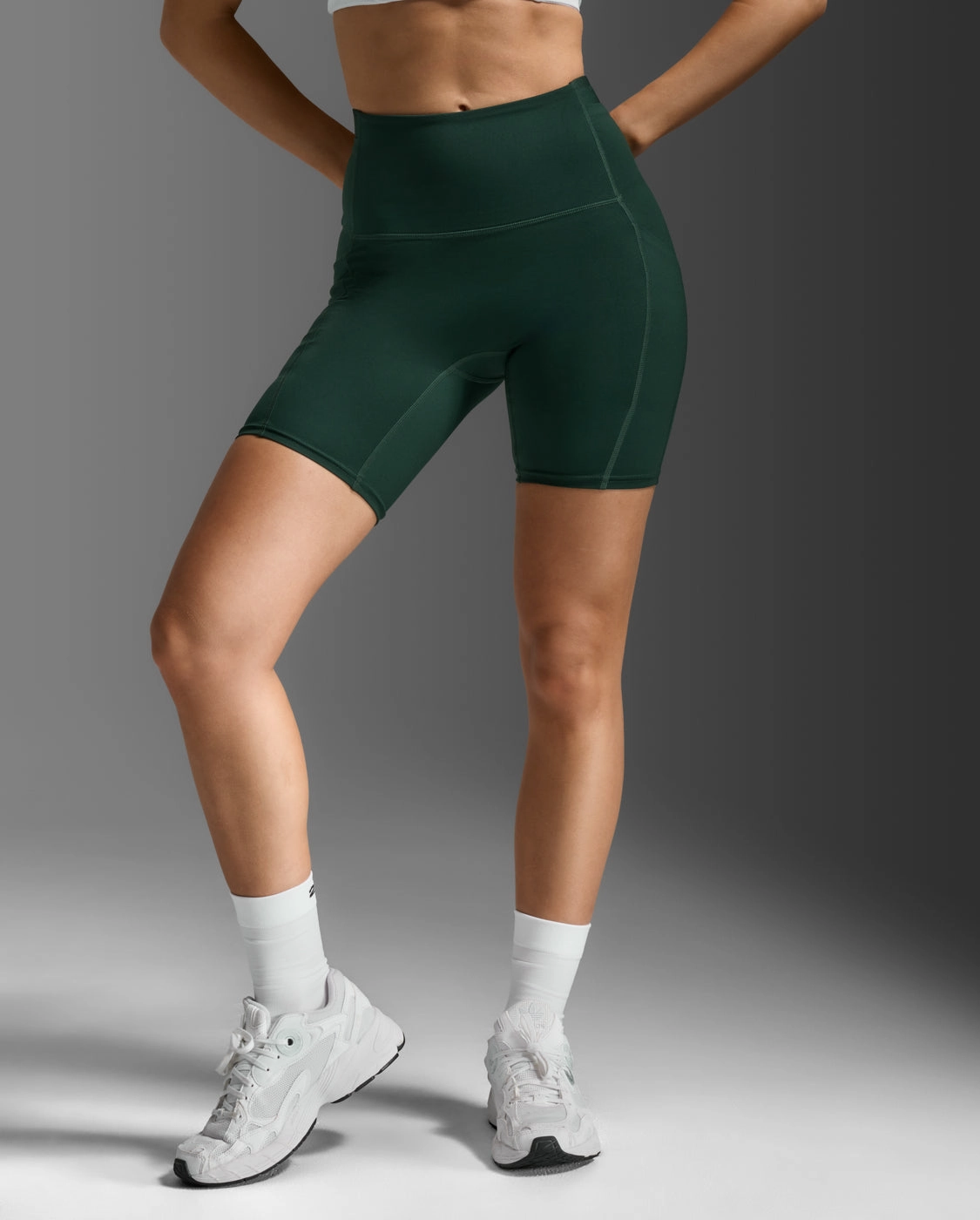 Form Stash Hi-Rise 6" Compression Short with Pockets Cycling shorts