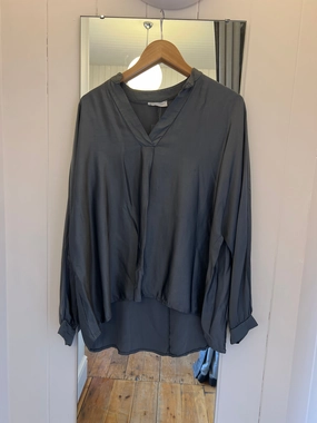 Voy 82951 Silk Top - Charcoal Subtle Texture Weave TaglessComfort