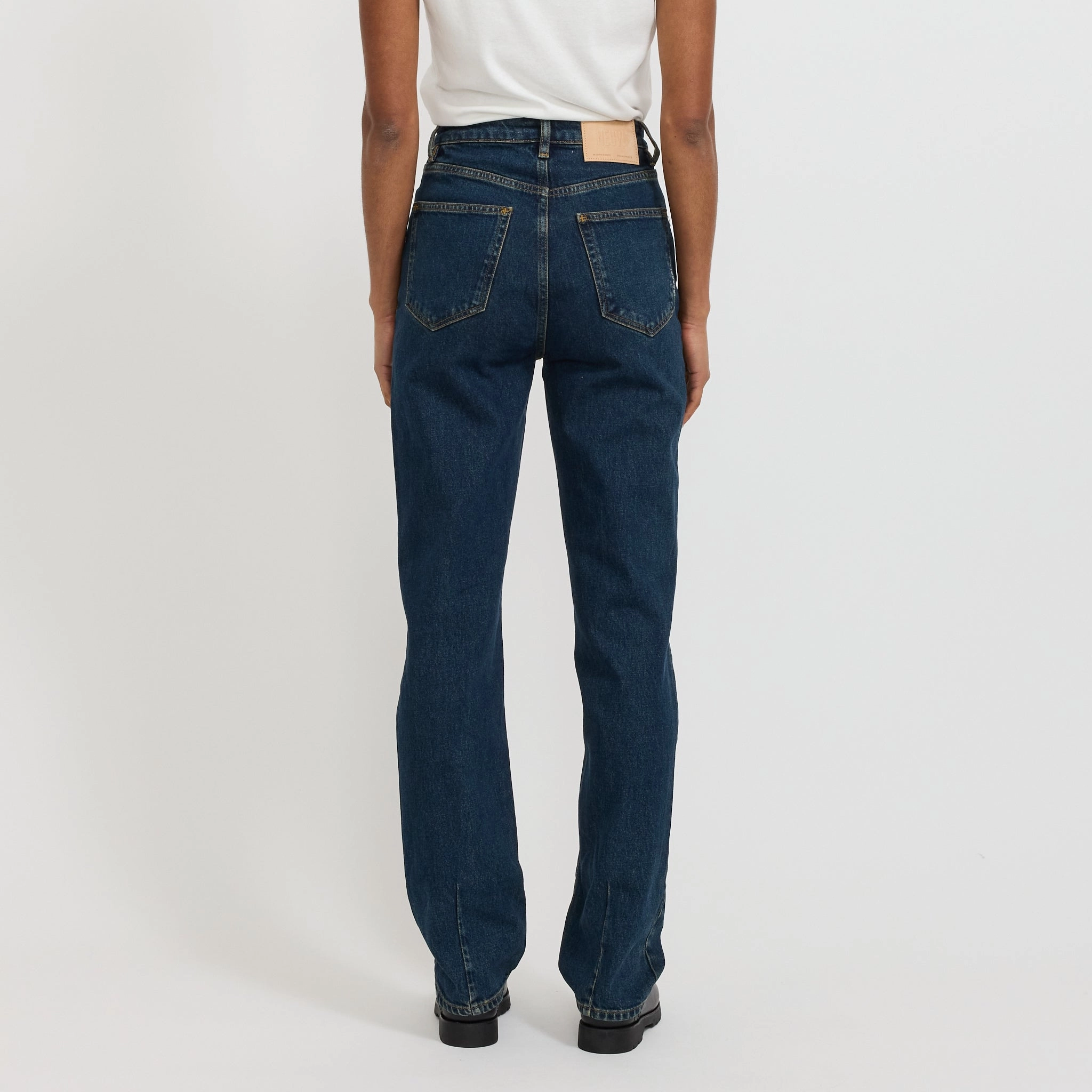 Universal Style Nico Straight Quest