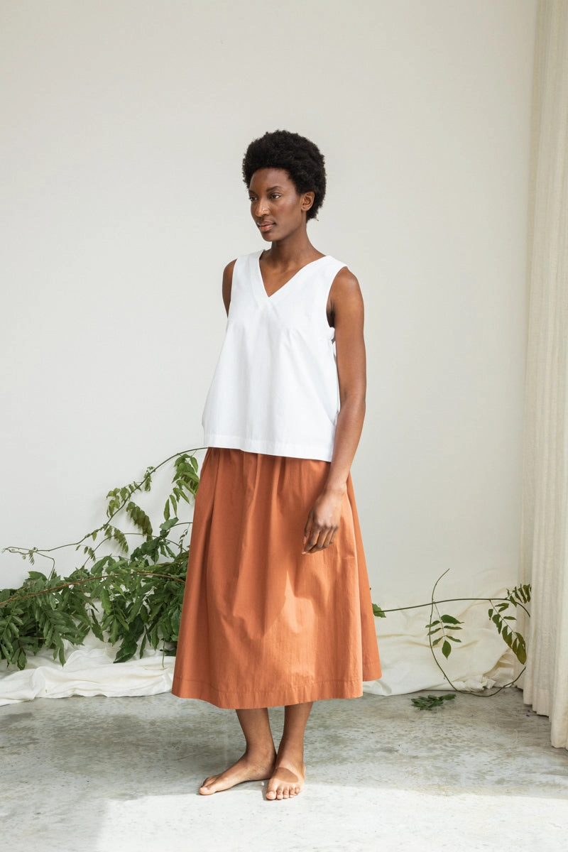 No Wrinkle Goldie Organic Cotton Skirt in Russet