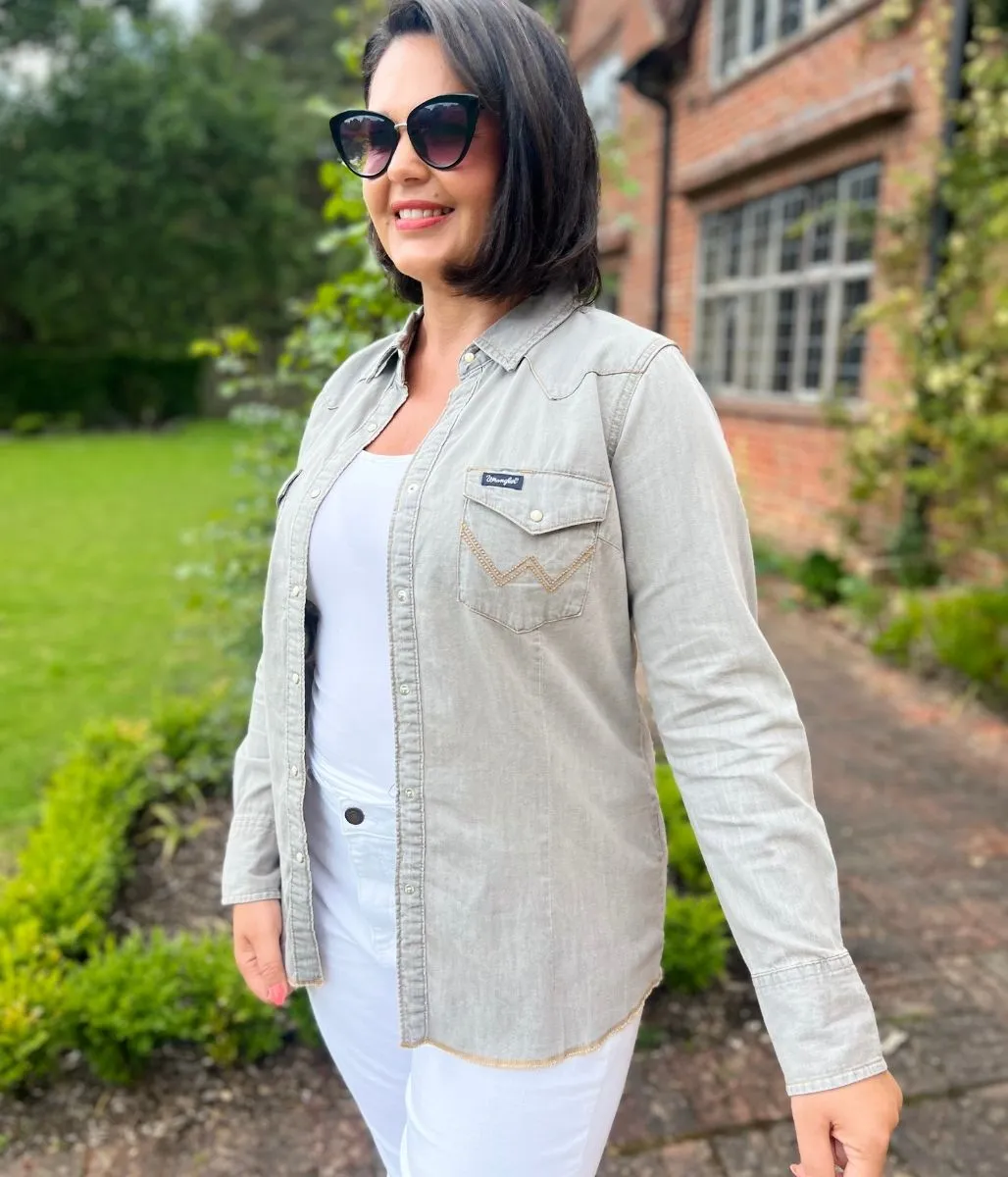 Printed Hoodie LightweightConstruction Grey Wrangler Double Stitch Denim Shirt