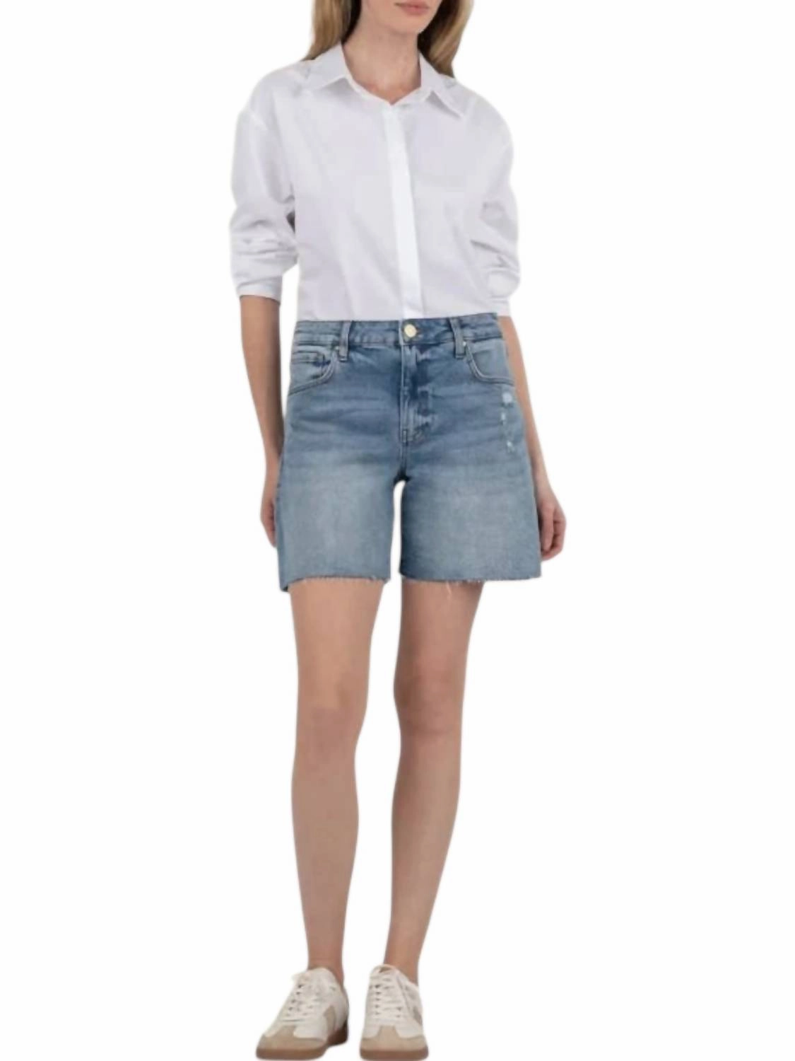 Hailey High Rise Short With Raw Hem In Medium Wash Anti Static Treatment