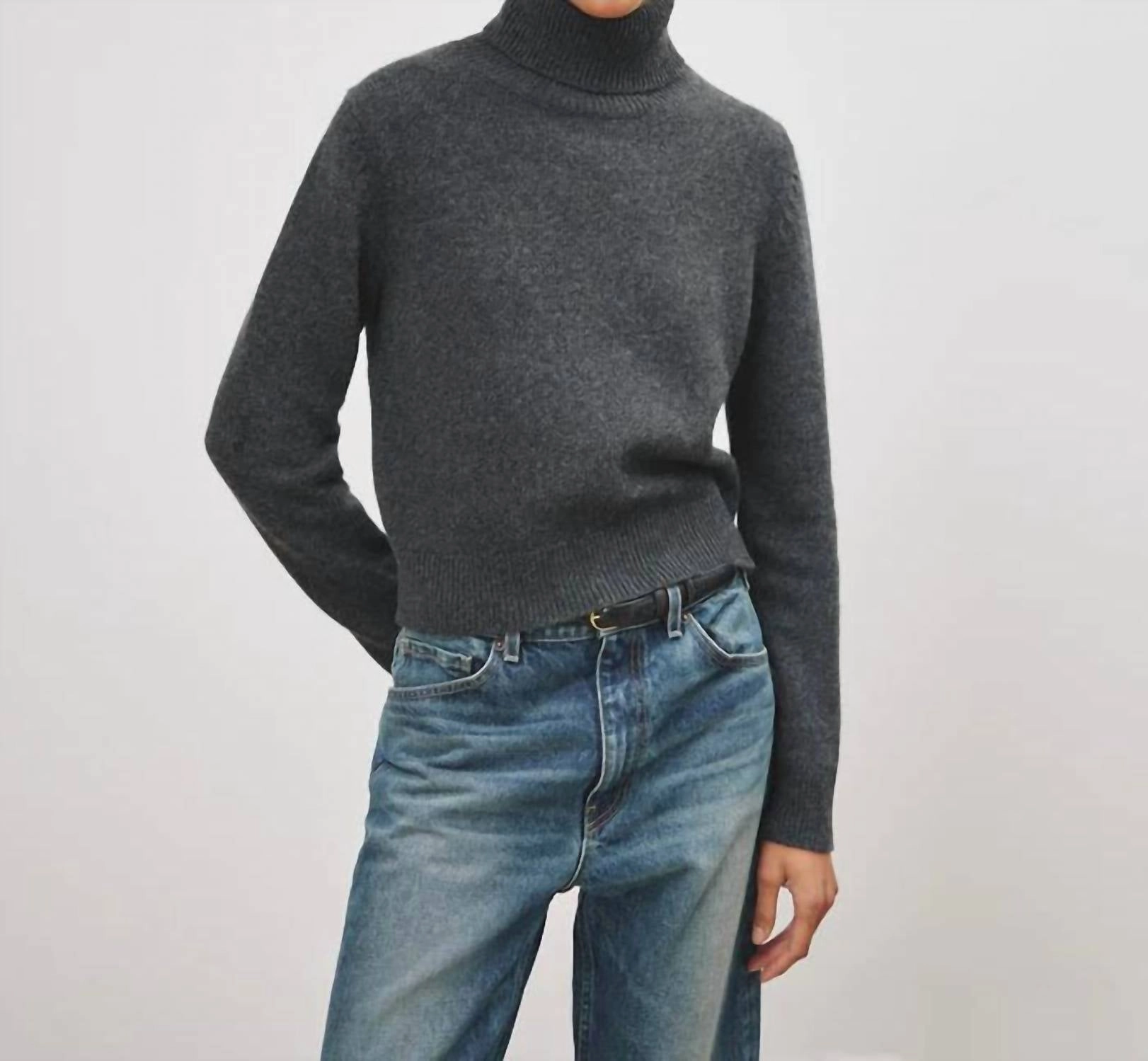 Non Irritating Seams Hollyn Sweater In Darkcha