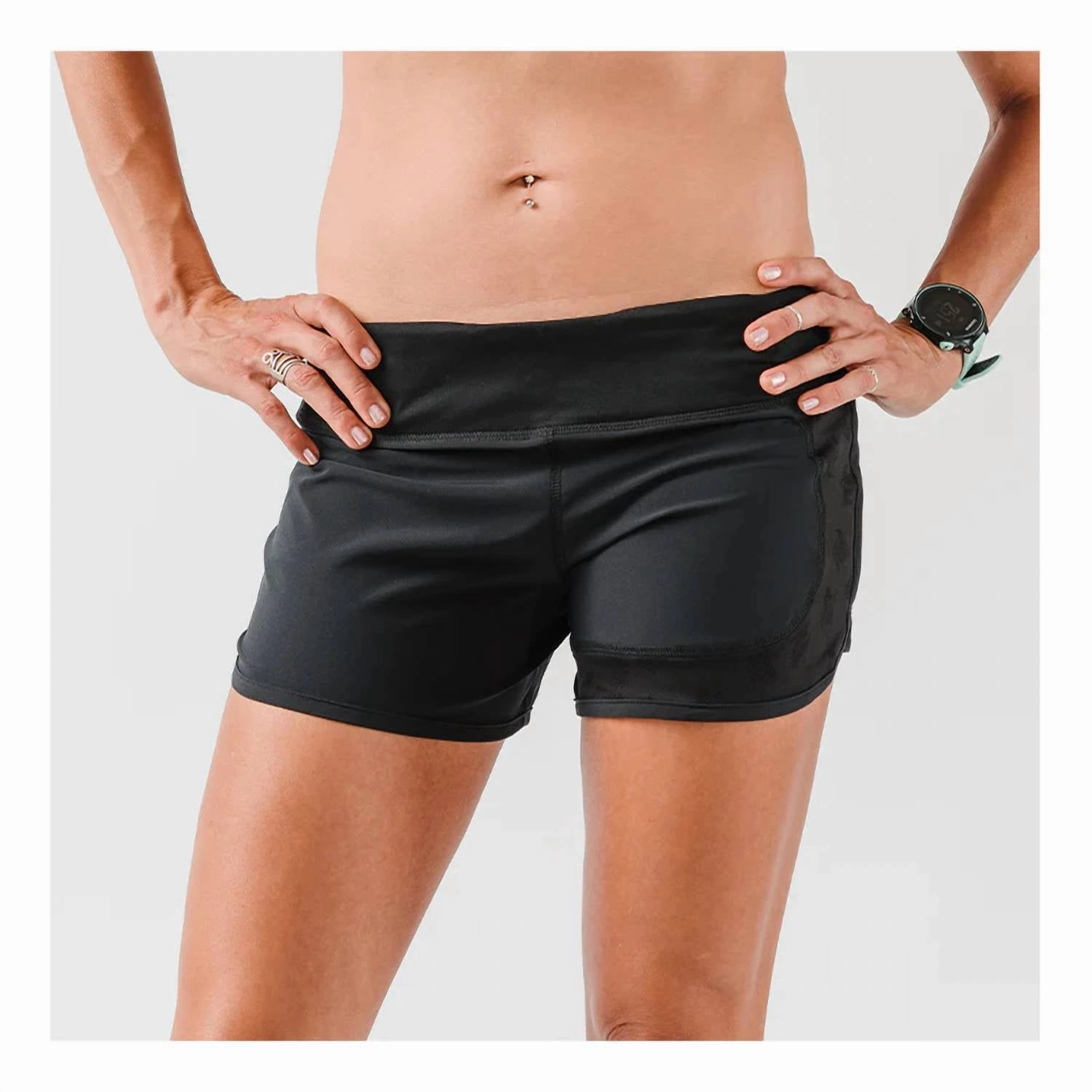 Gothic style Hopper 4" Short In Black