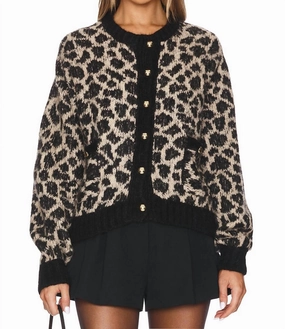 Tessa Jacquard Cardigan In Animal Classic Fit Snug fit