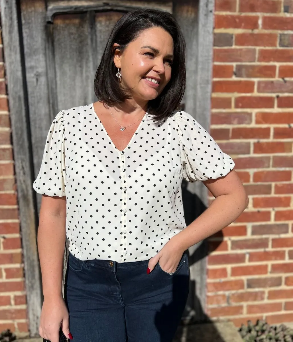 Flexible Neckline RaglanSleeve Ivory Polka Dot Print Puff Sleeve Blouse