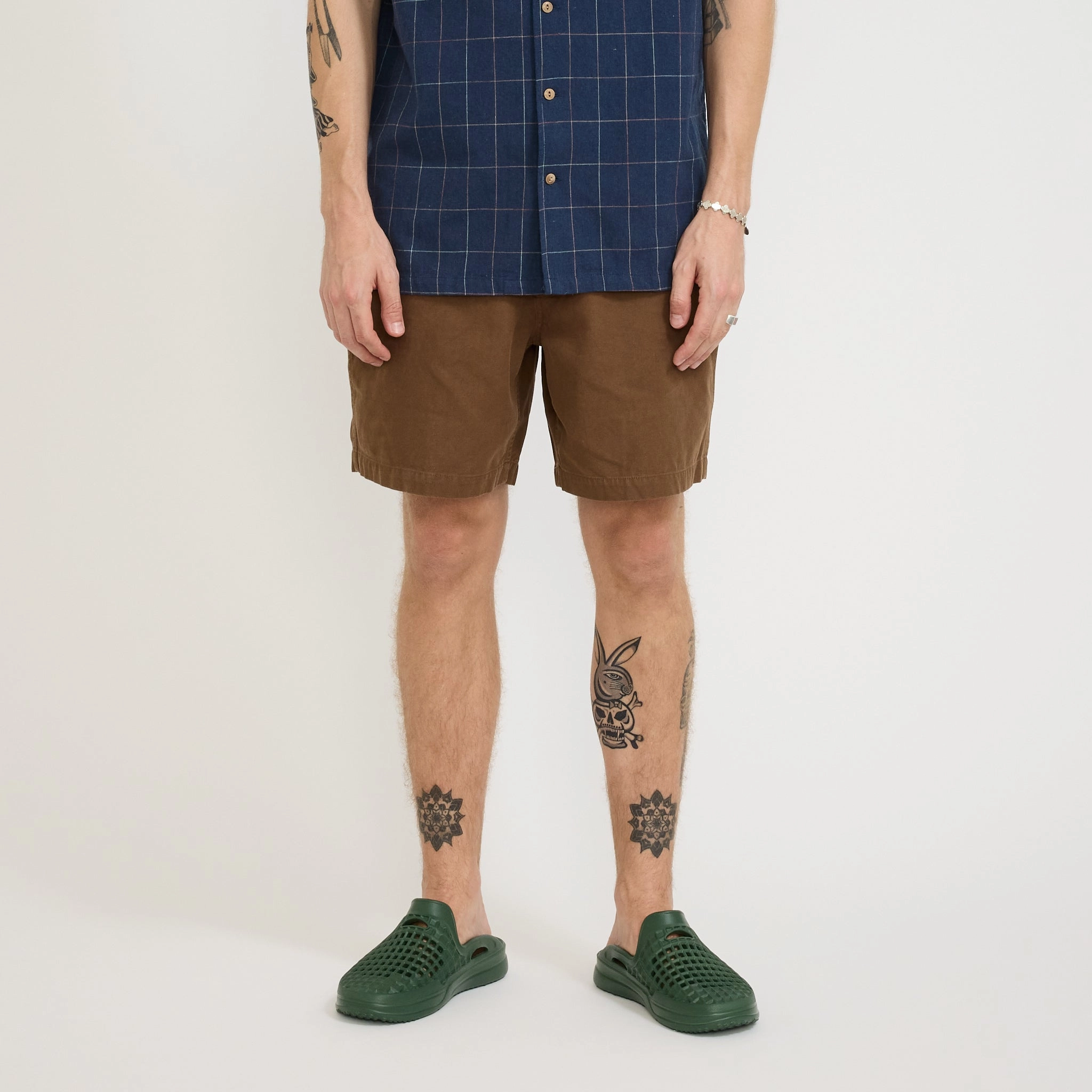 Water resistant coating Relaxed Twill Shorts Dark Brown