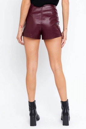 Warm Fit Multi Pocket Design Lace Up Faux Leather Shorts In Burgundy