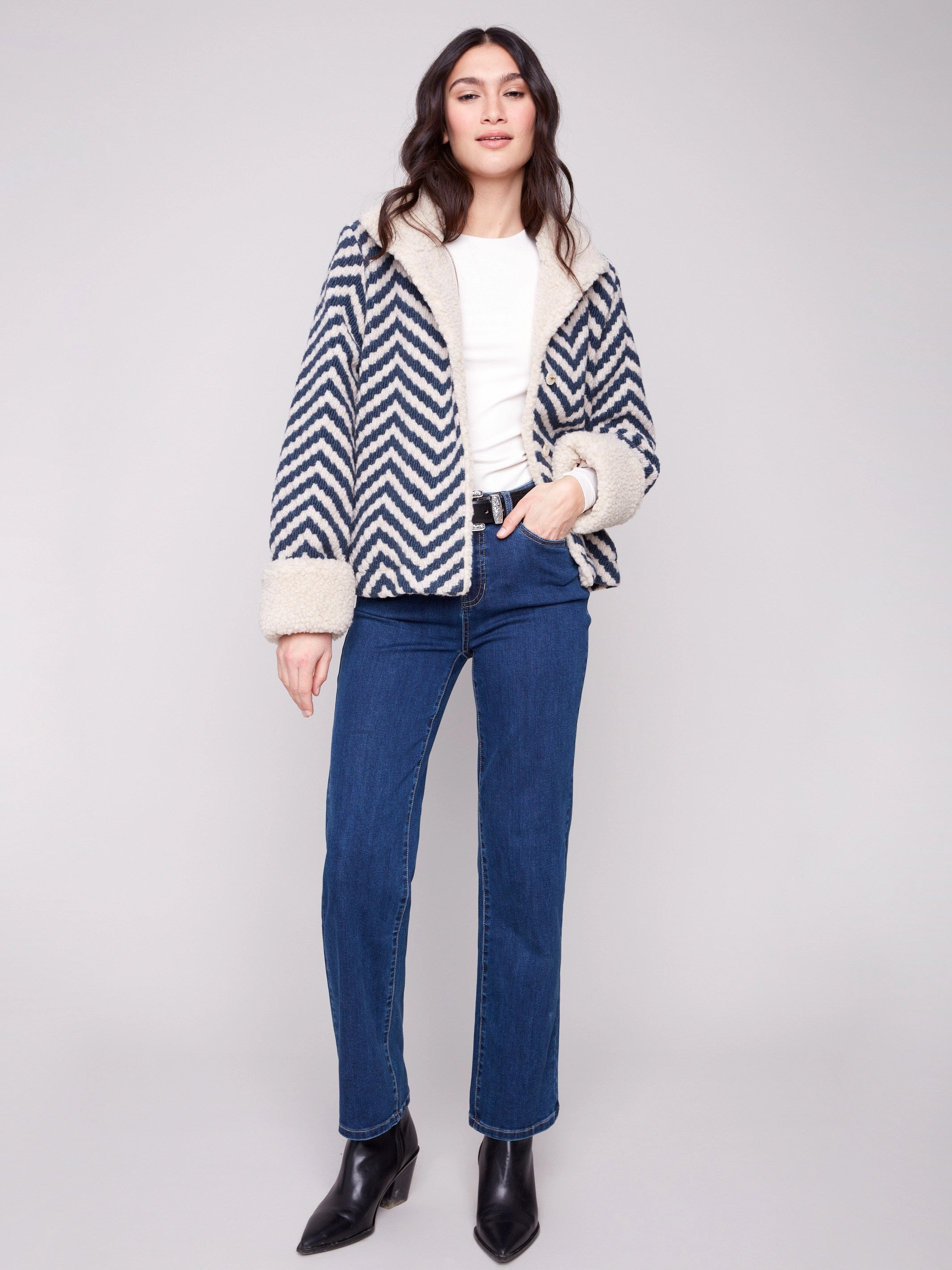 Glow In The Dark Accents Wardrobe Essential Chevron Boucl?? Short Jacket With Sherpa Trim - Navy
