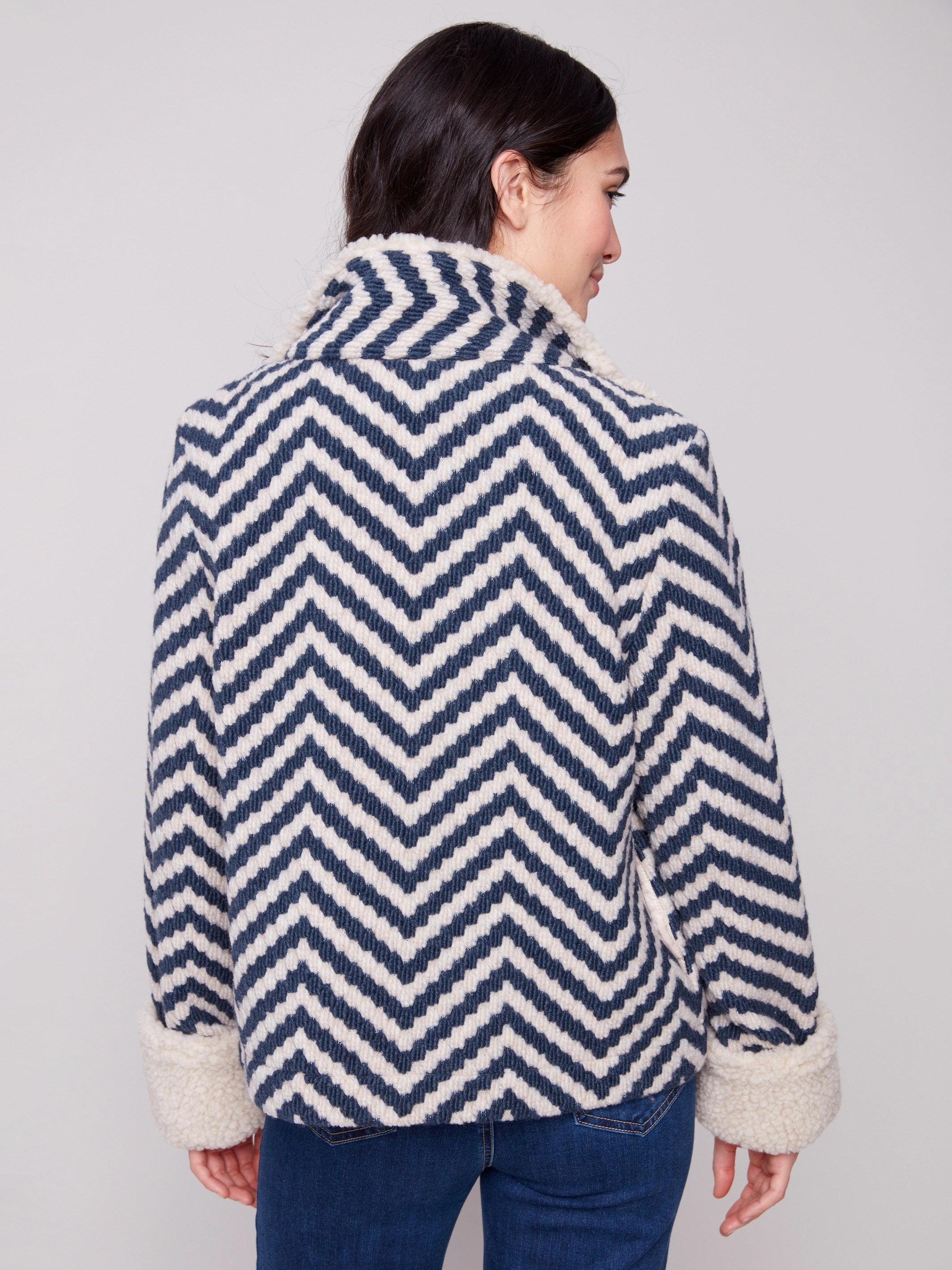 Chic Urban Light Pack Option Chevron Boucl?? Short Jacket With Sherpa Trim - Navy