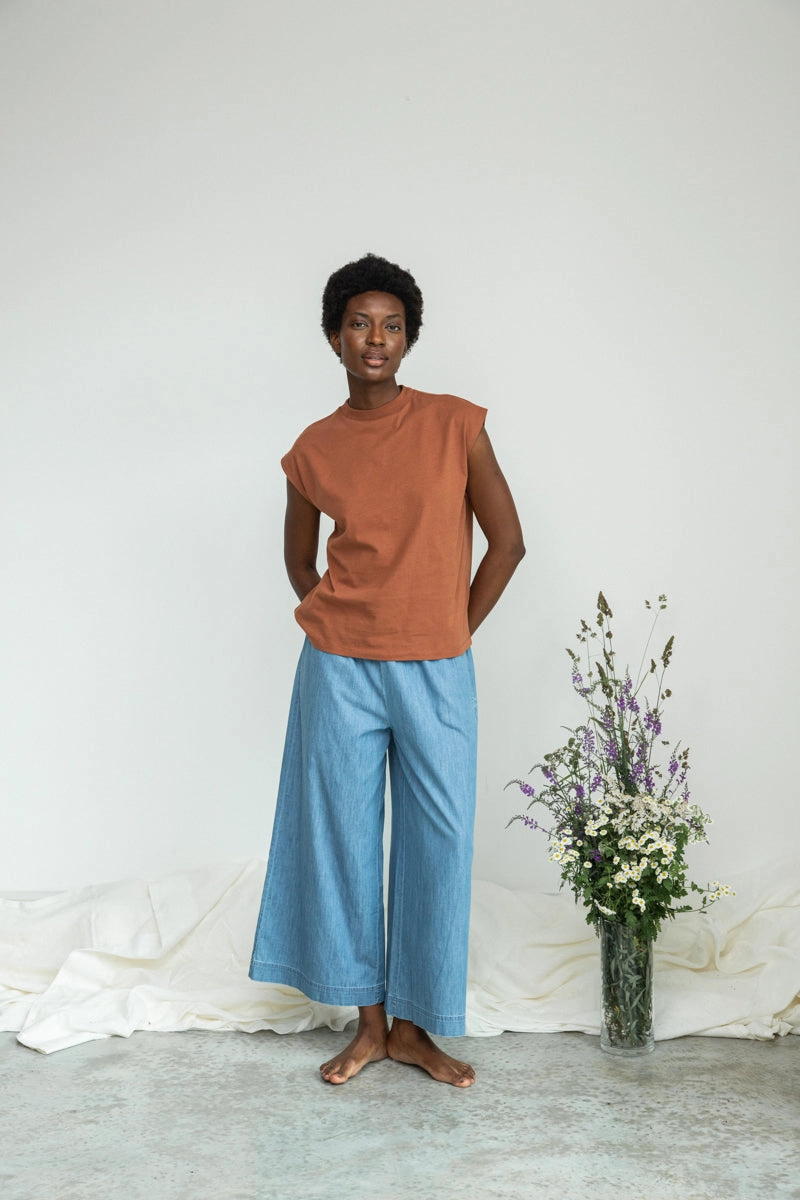 Evora-Leigh Organic Cotton Denim Trouser in Chambray Blue Snug Waist