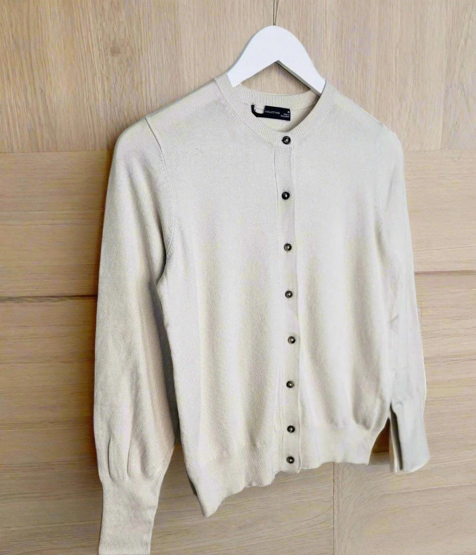 Minimalist Look Chic Comfort Natural Classic Round Neck Cardigan