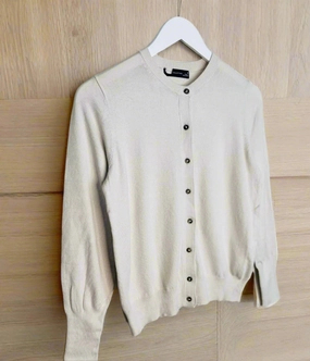 Breathable Design Natural Classic Round Neck Cardigan