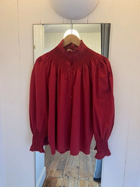 Y 6345 Blouse - Cherry TactileWeave Versatile Design