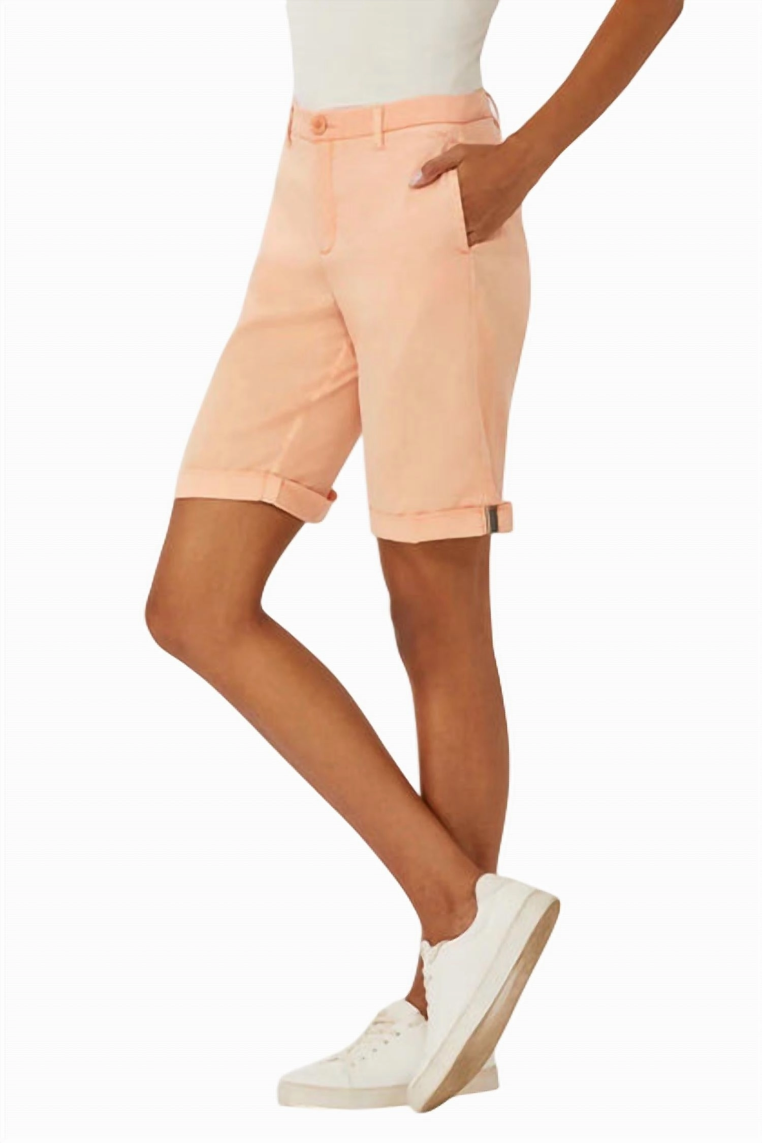 slim fit Women's Bermuda Short In Apricot