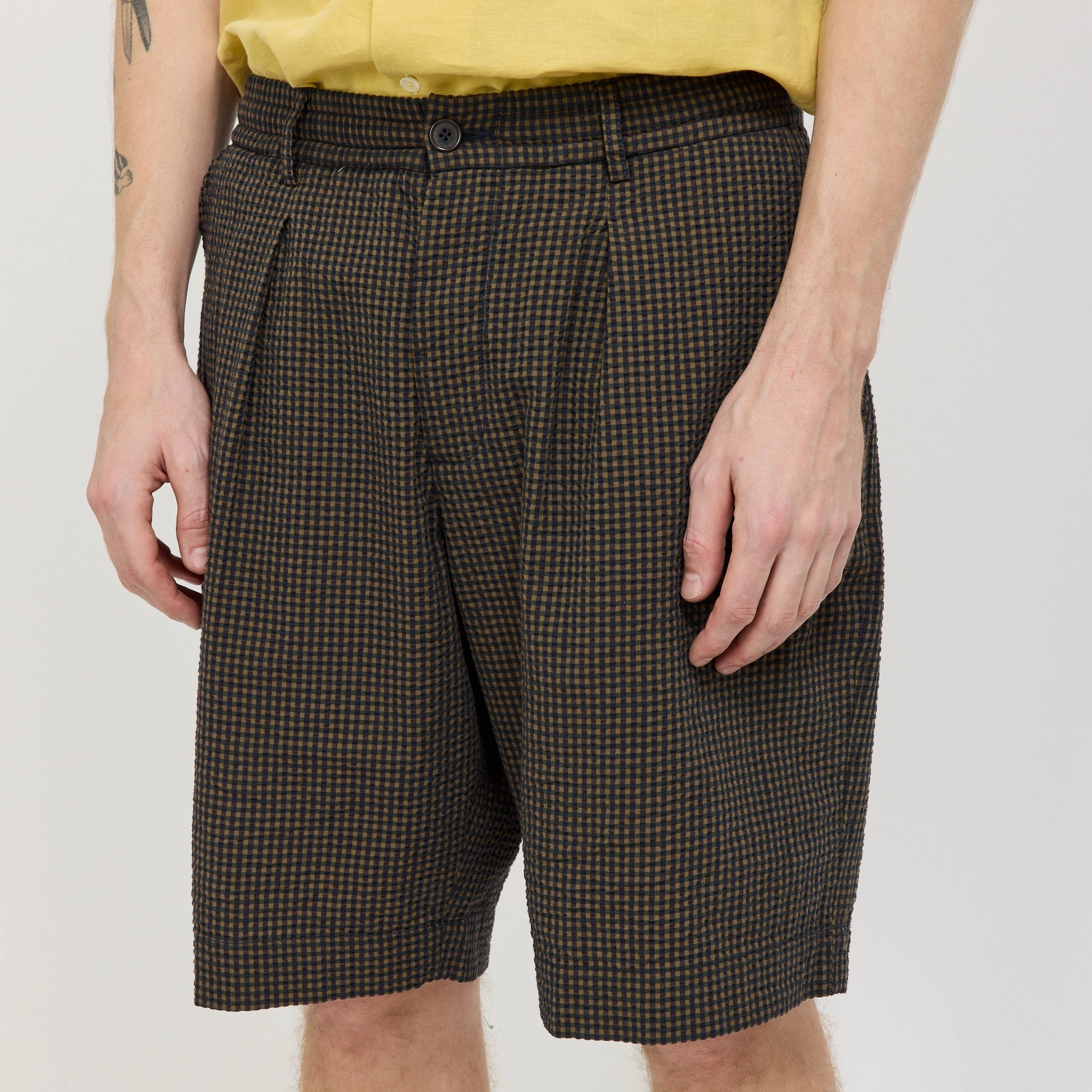 Pleated Track Short Japanese Seersucker Navy Flexible Stitching