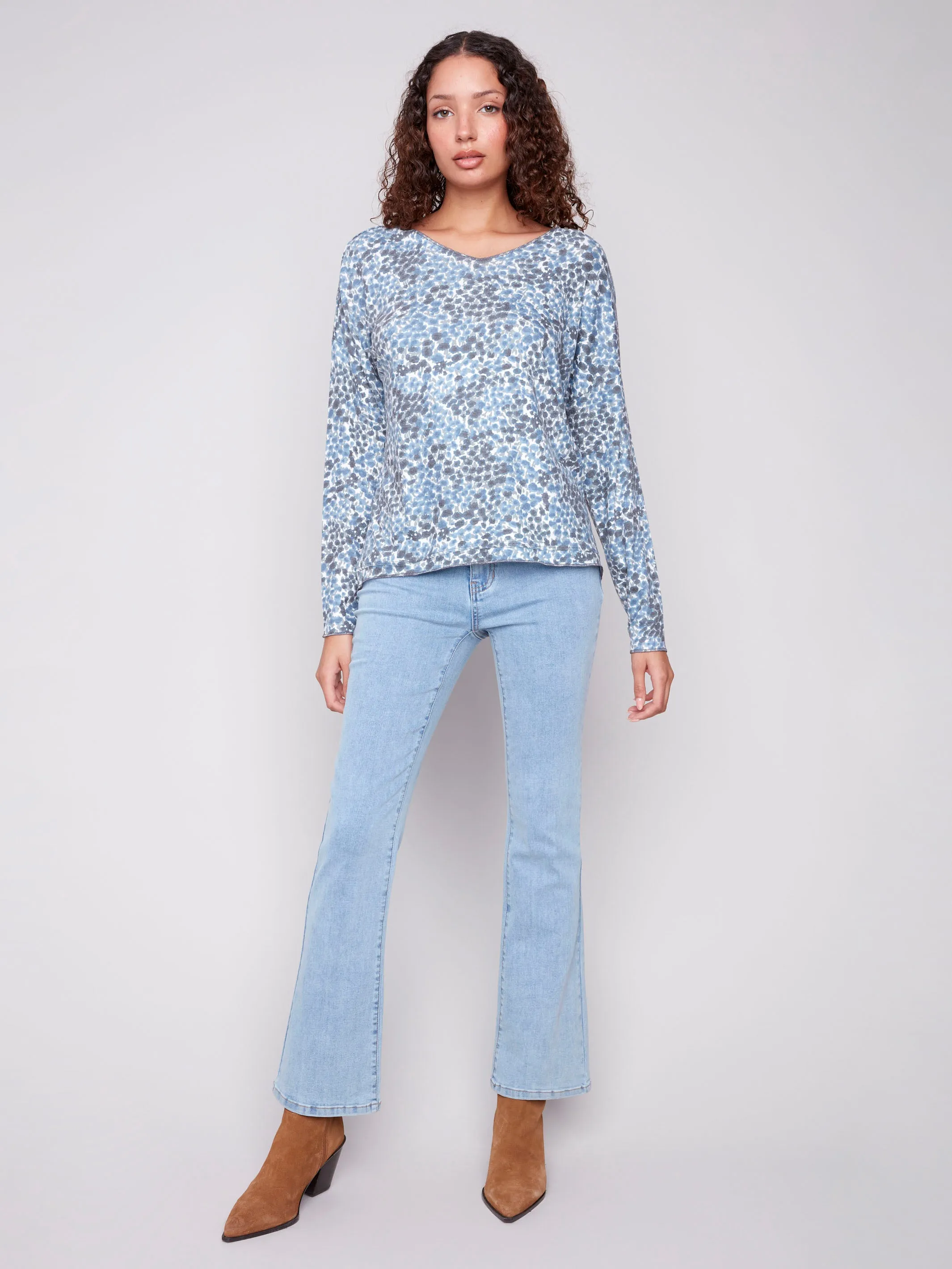 Flexible Knit ZeroWaste Construction Printed V-Neck Knit Top - Ditsy