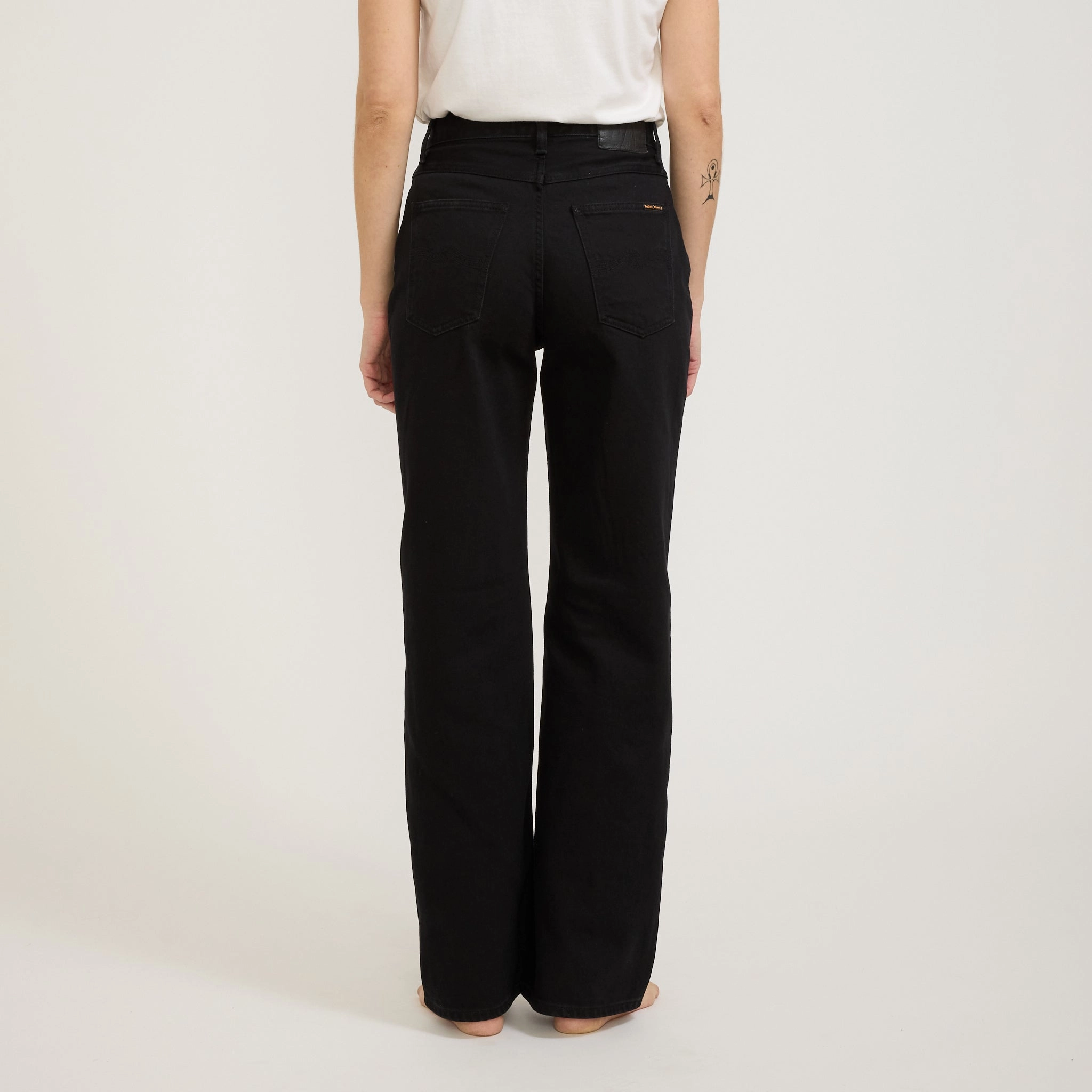 Clean Eileen Smooth Black Vibrant Formal