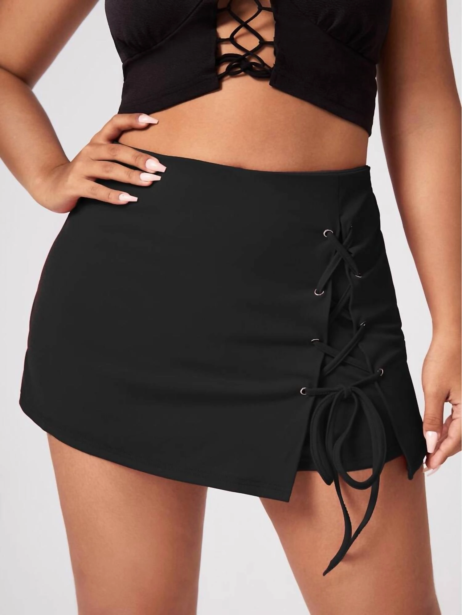 Peach Love The Grace Skort In Black school outfit