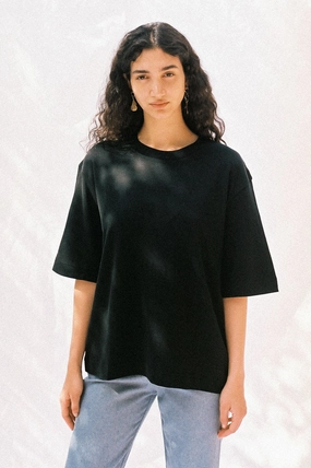 Max unisex T-Shirt Black Polished Placket