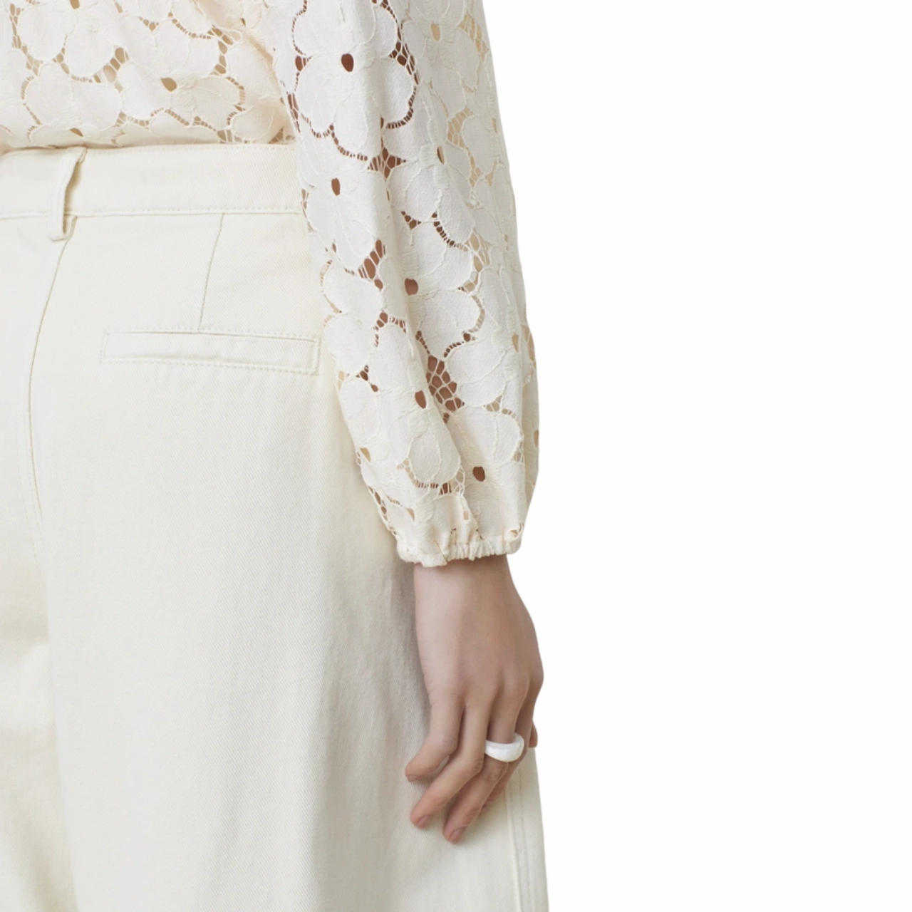 Rim Jean Cream Hidden Rivet Details